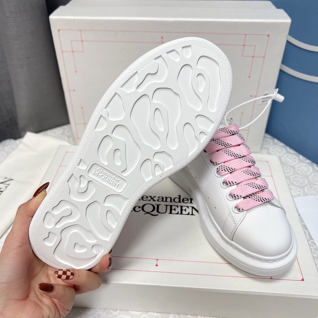 Alexander Mcqueen Male Sneakers M-l-s