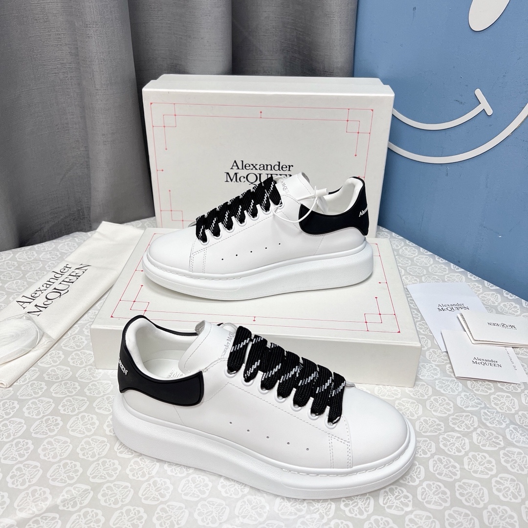 Alexander Mcqueen Male Sneakers M-l-s