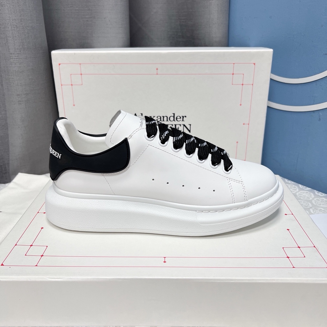 Alexander Mcqueen Male Sneakers M-l-s