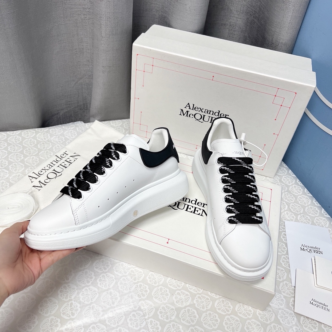 Alexander Mcqueen Male Sneakers M-l-s