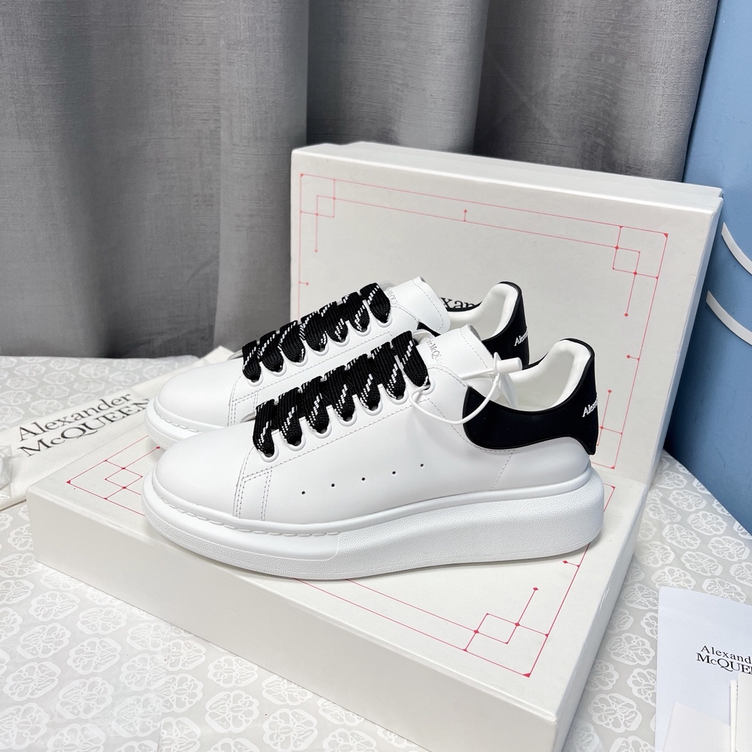 Alexander Mcqueen Male Sneakers M-l-s