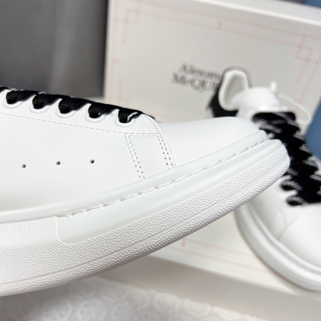 Alexander Mcqueen Male Sneakers M-l-s