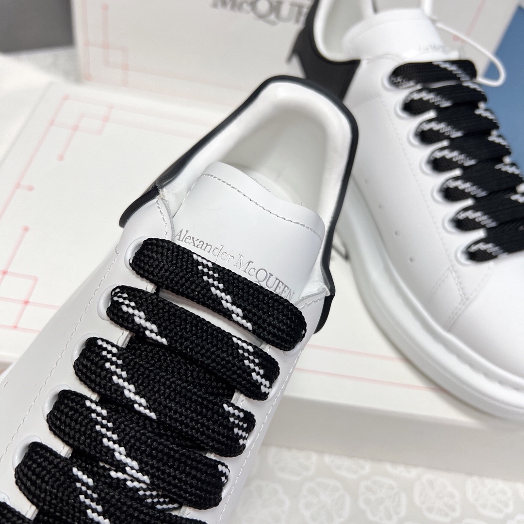 Alexander Mcqueen Male Sneakers M-l-s