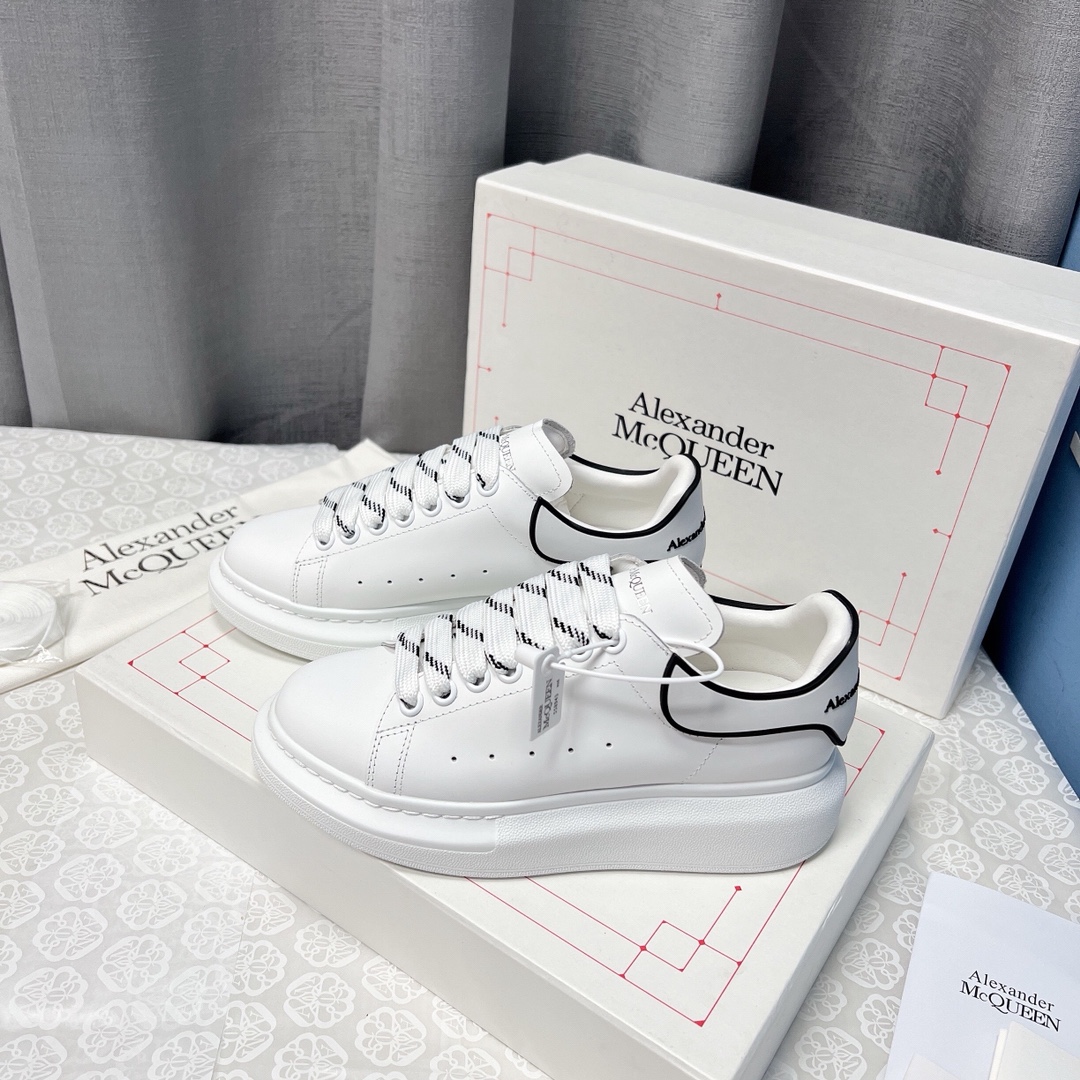 Alexander Mcqueen Male Sneakers M-l-s