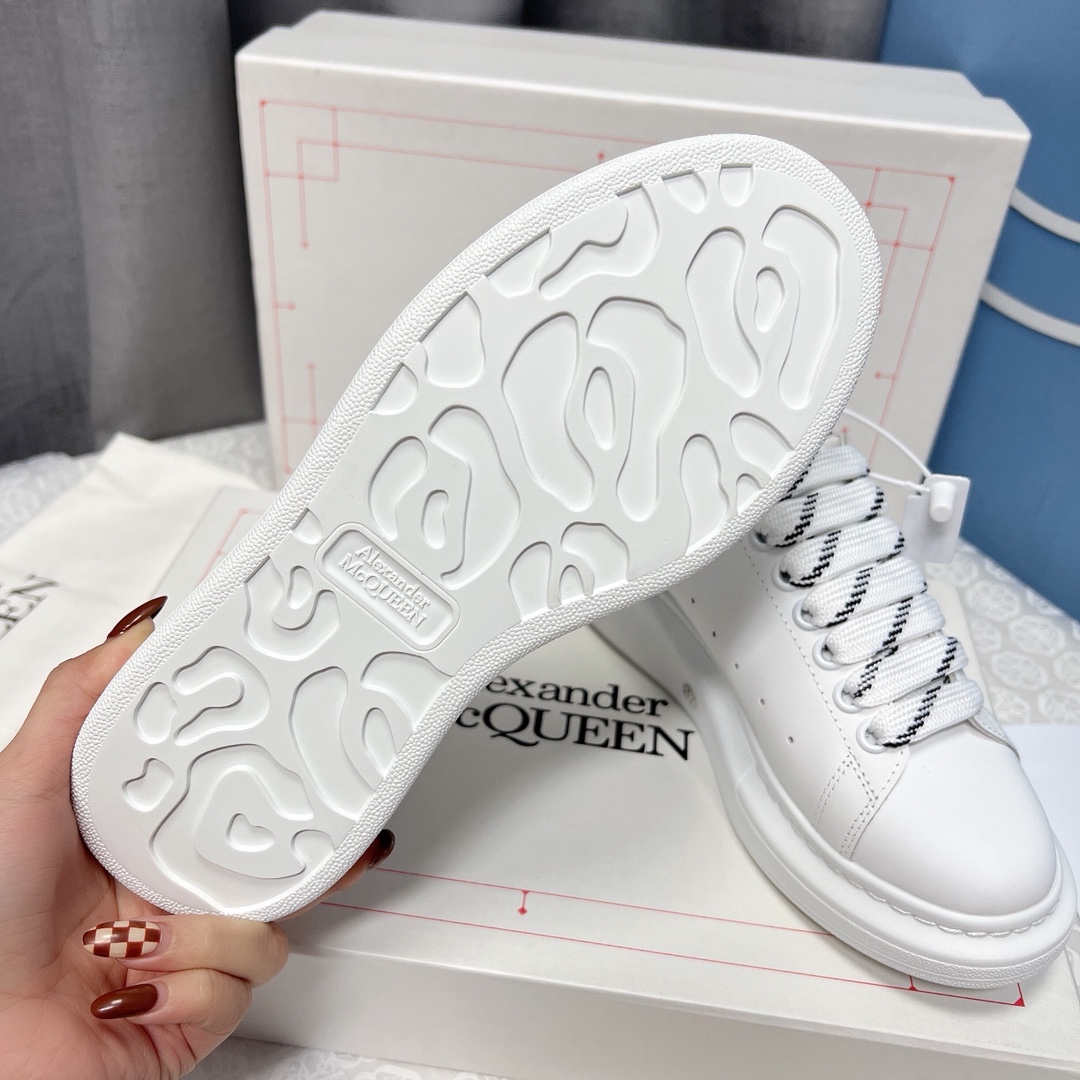 Alexander Mcqueen Male Sneakers M-l-s