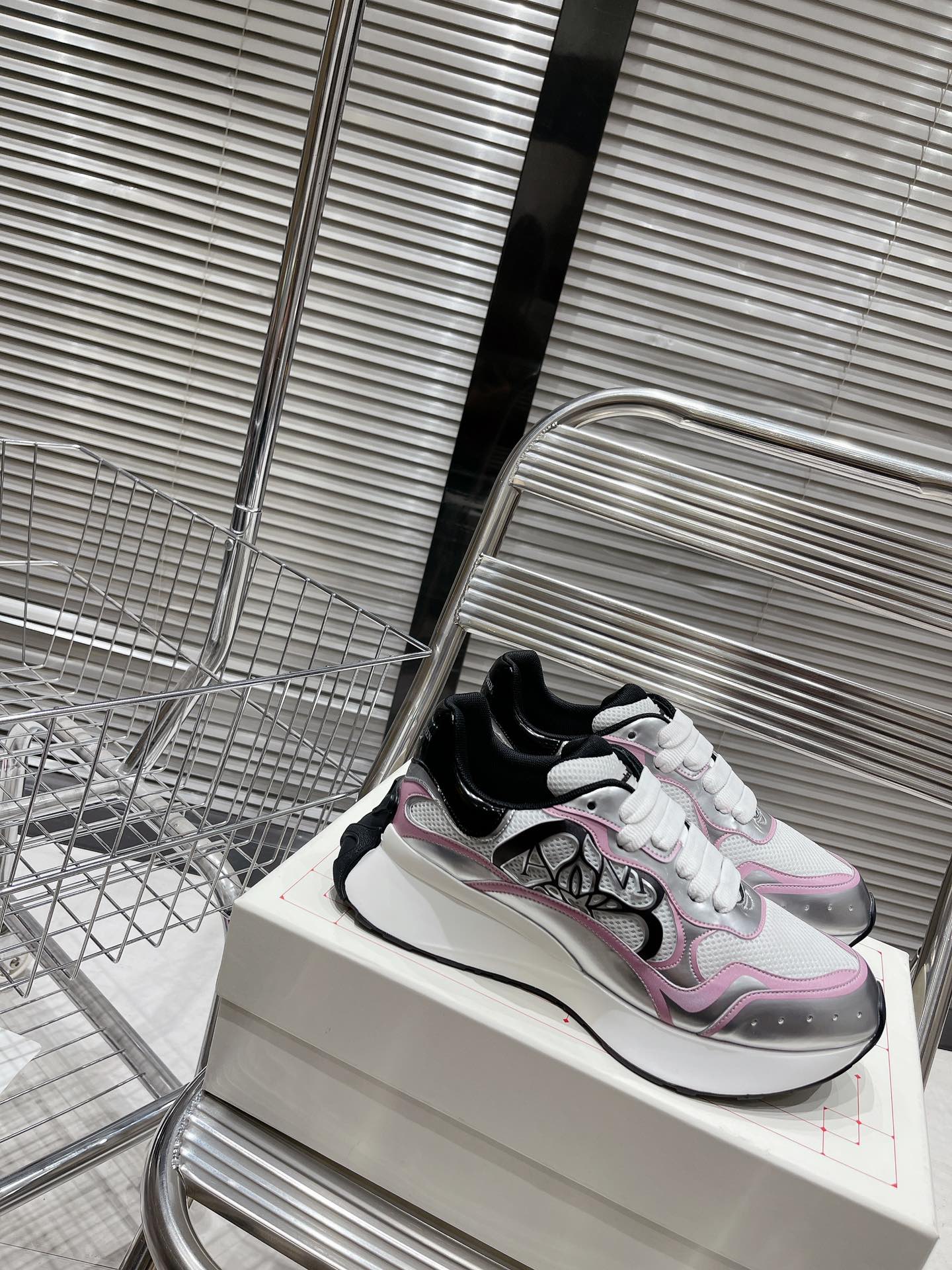 Alexander Mcqueen Dior Male Sneakers White M-l-s