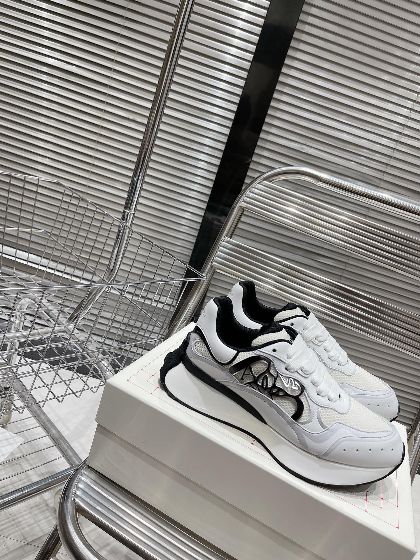 Alexander Mcqueen Dior Male Sneakers White M-l-s