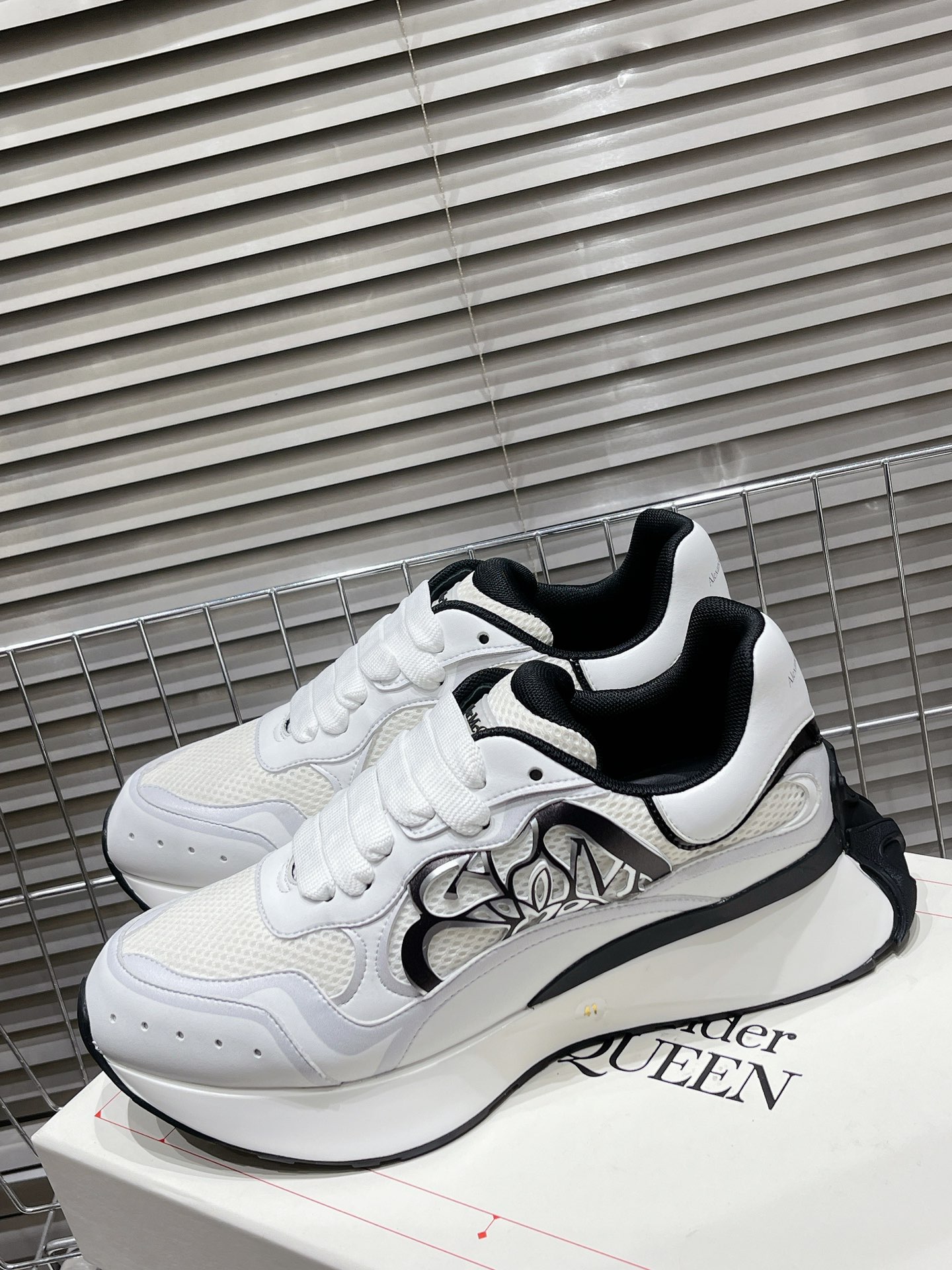 Alexander Mcqueen Dior Male Sneakers White M-l-s