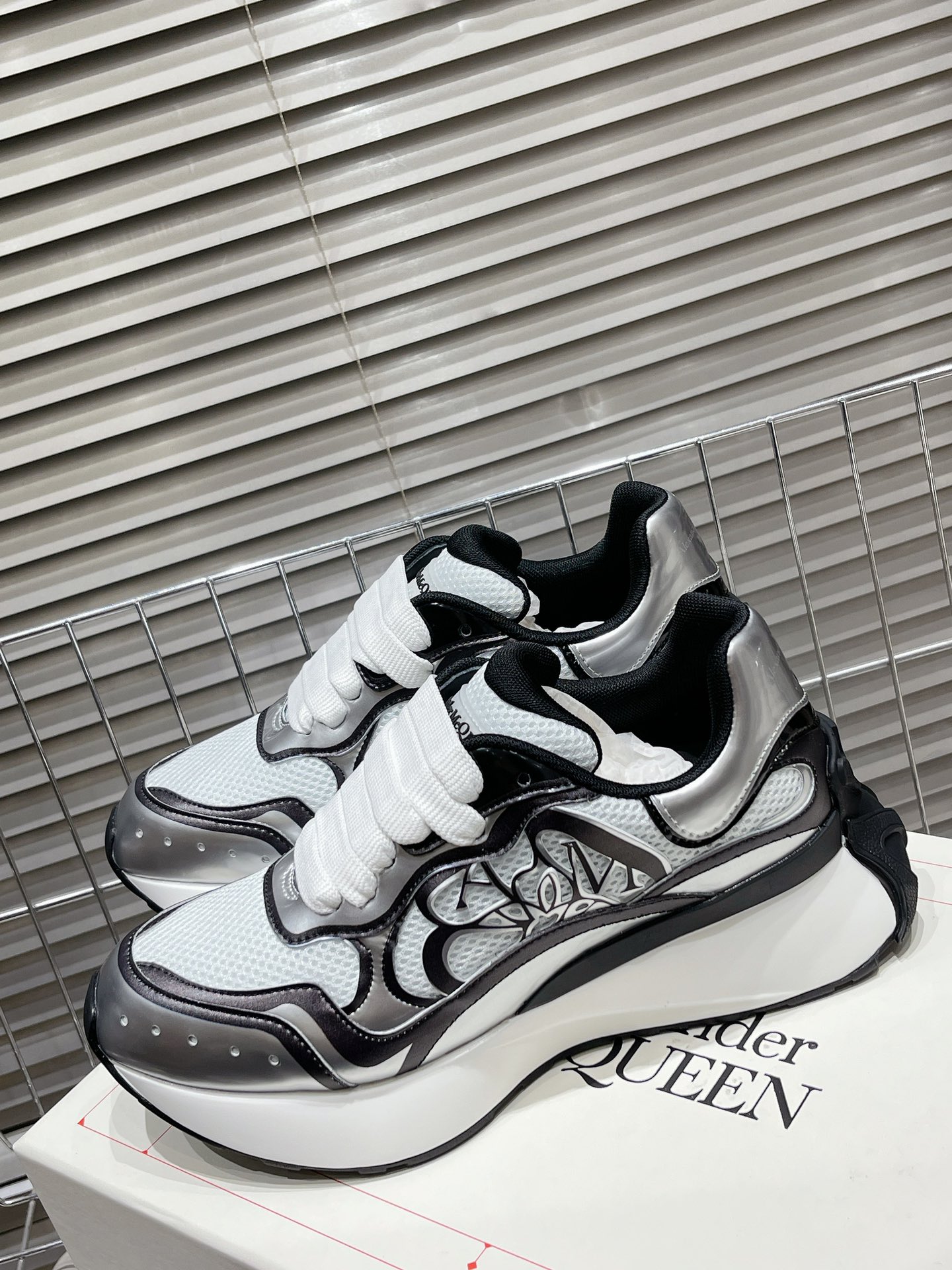 Alexander Mcqueen Dior Male Sneakers White M-l-s