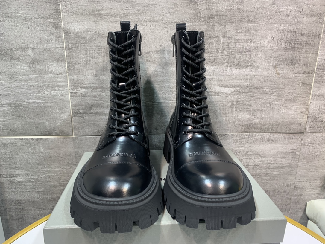 Balenciaga Dr. Martens Male Boots Cow Leather Black M-l