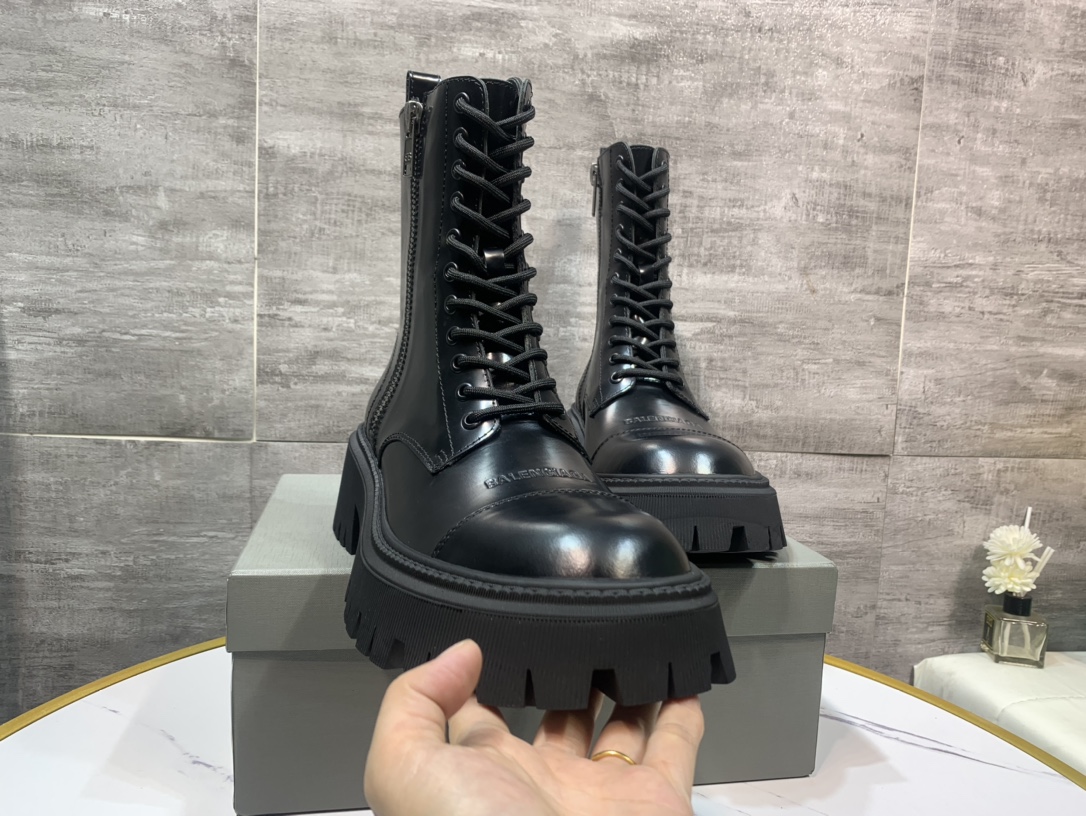 Balenciaga Dr. Martens Male Boots Cow Leather Black M-l