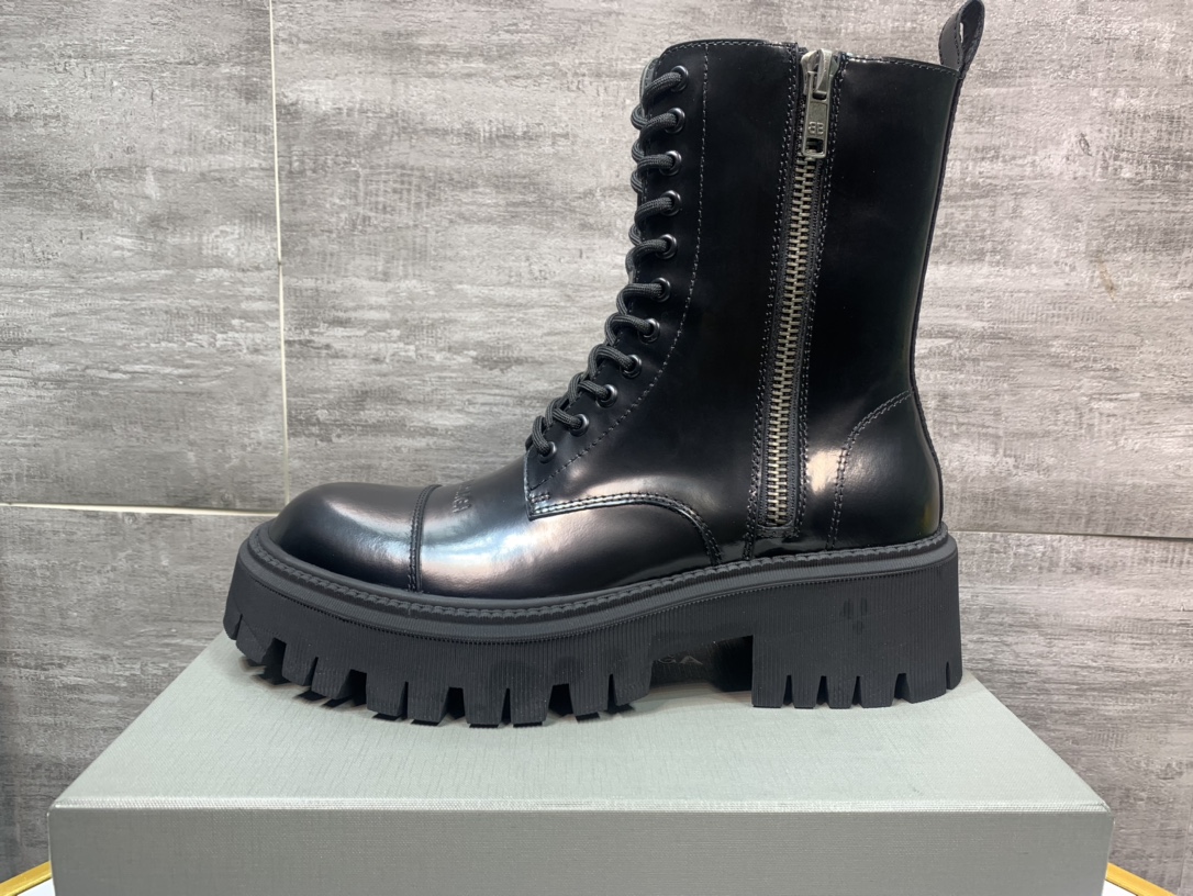 Balenciaga Dr. Martens Male Boots Cow Leather Black M-l