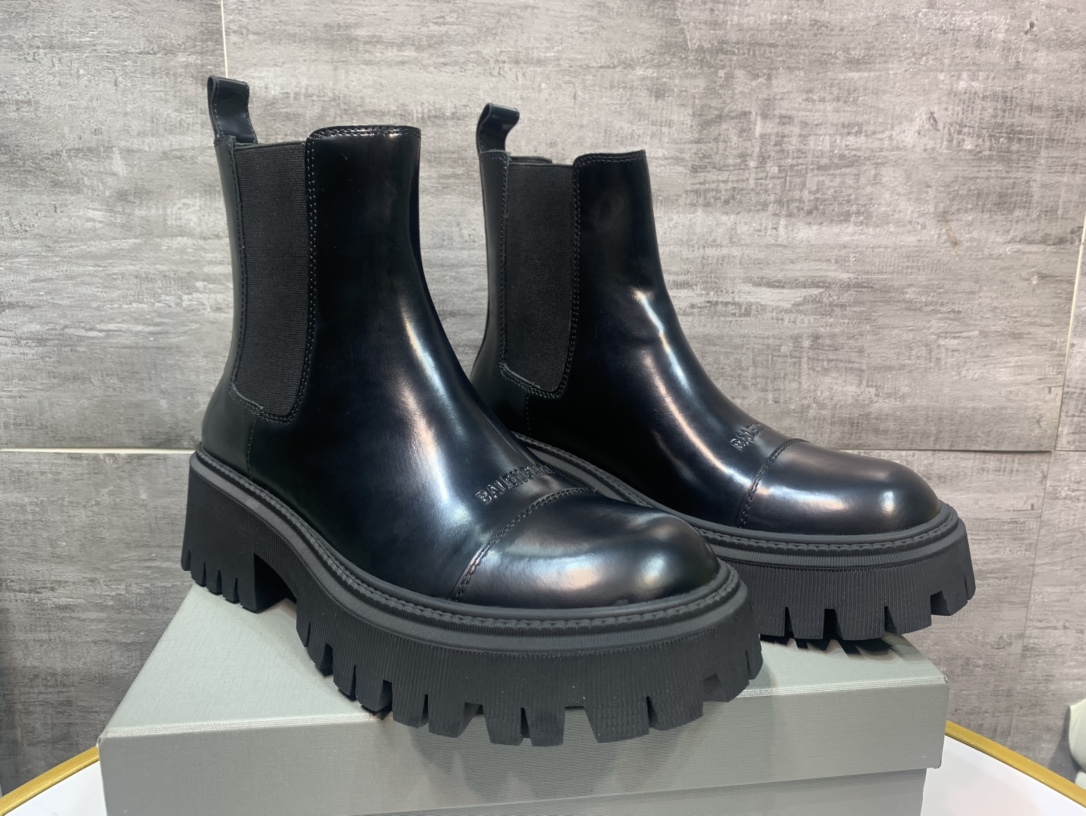 Balenciaga Dr. Martens Male Boots Cow Leather Black M-l
