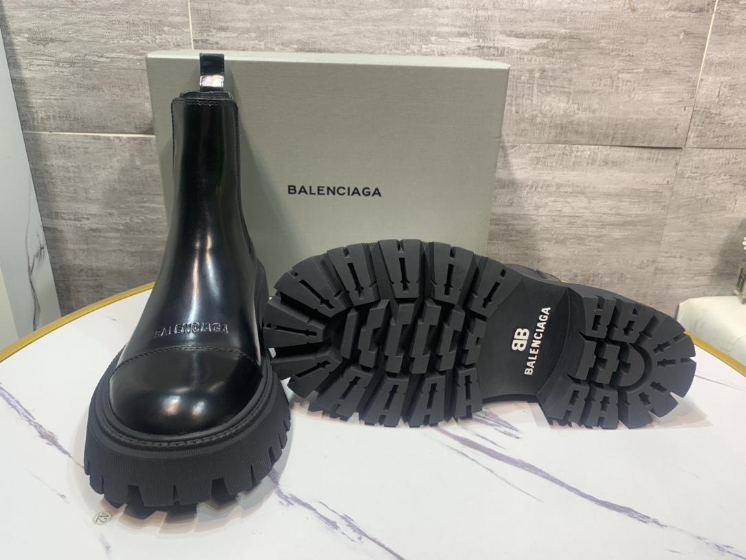 Balenciaga Dr. Martens Male Boots Cow Leather Black M-l