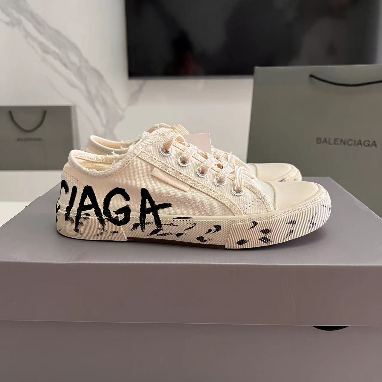 Balenciaga Male Board Shoes Pink L-s