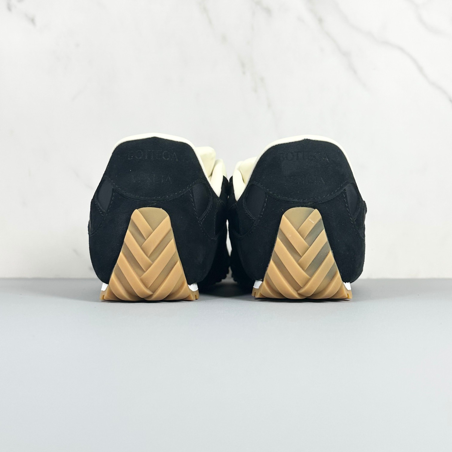 Bottega Veneta Couple Sneakers M-l-s