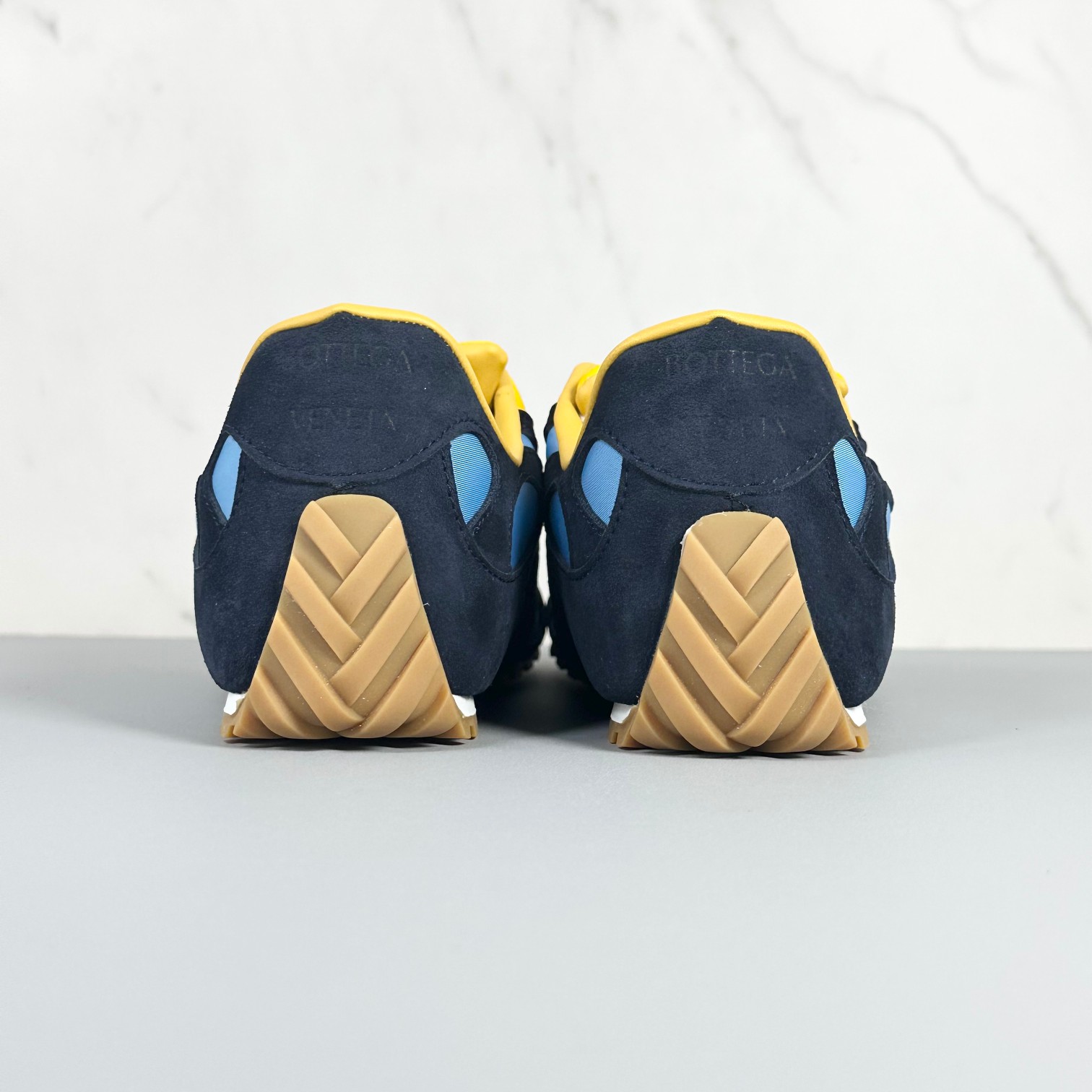 Bottega Veneta Couple Sneakers M-l-s