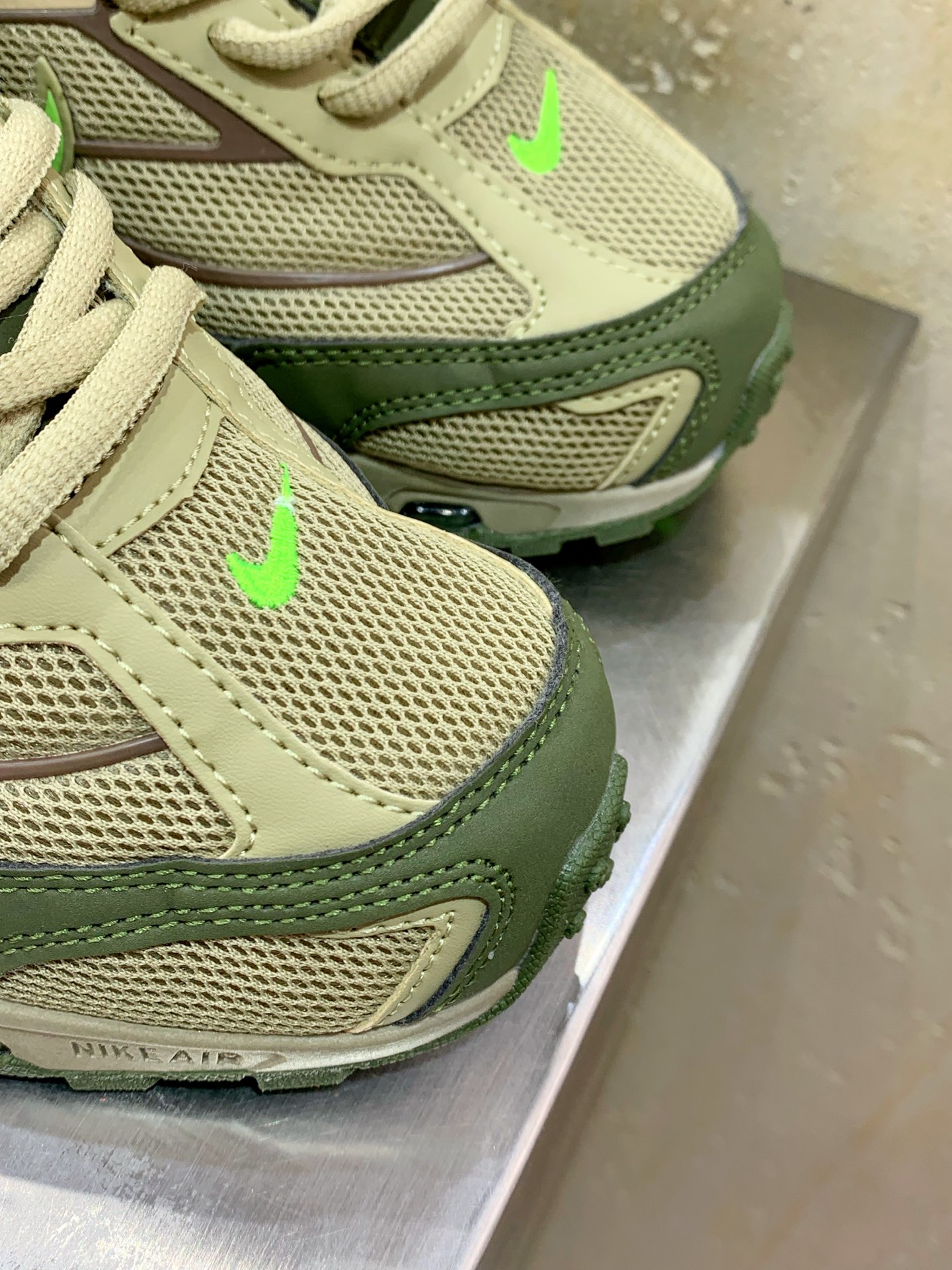 Nike Basic Shoes Gray L-s