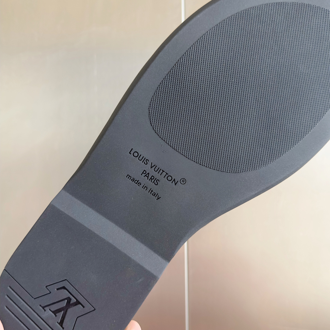 Louis Vuitton Male Sandals M-l-s