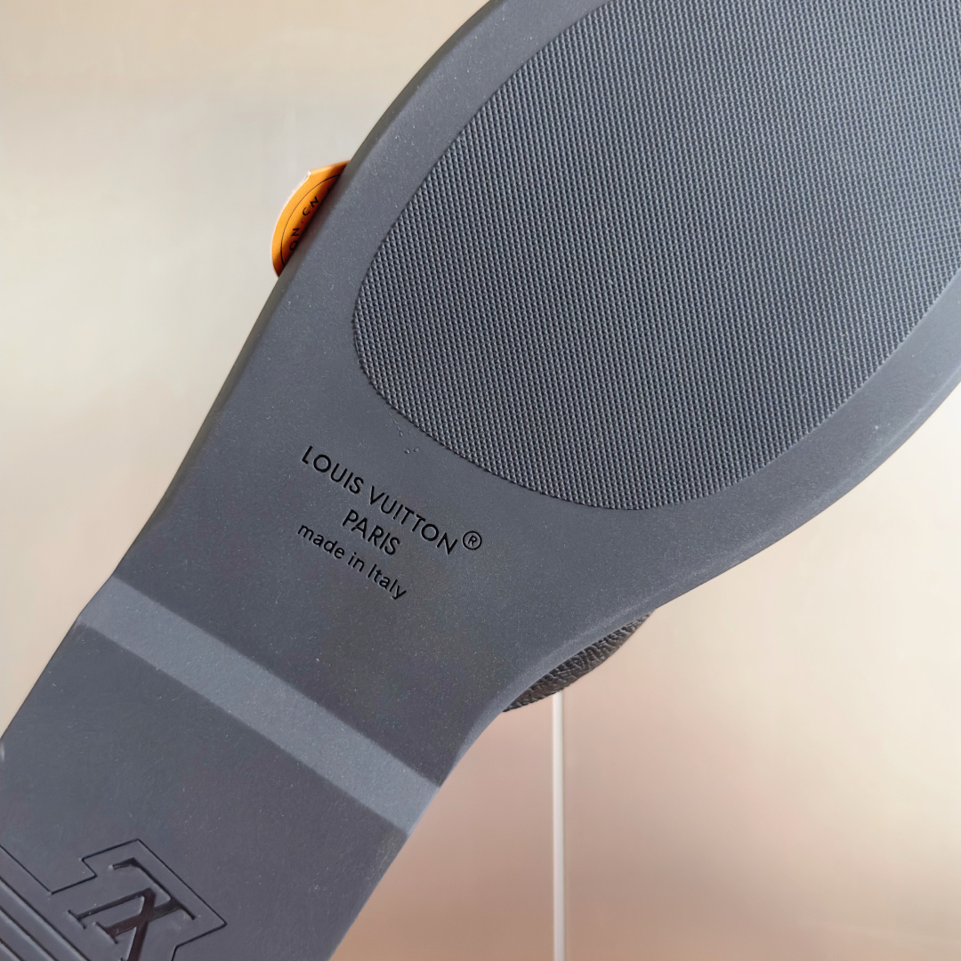 Louis Vuitton Male Sandals M-l-s