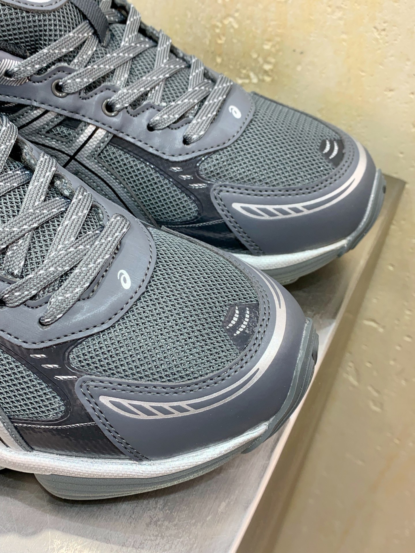 Asics Running Shoes Breathable L-s