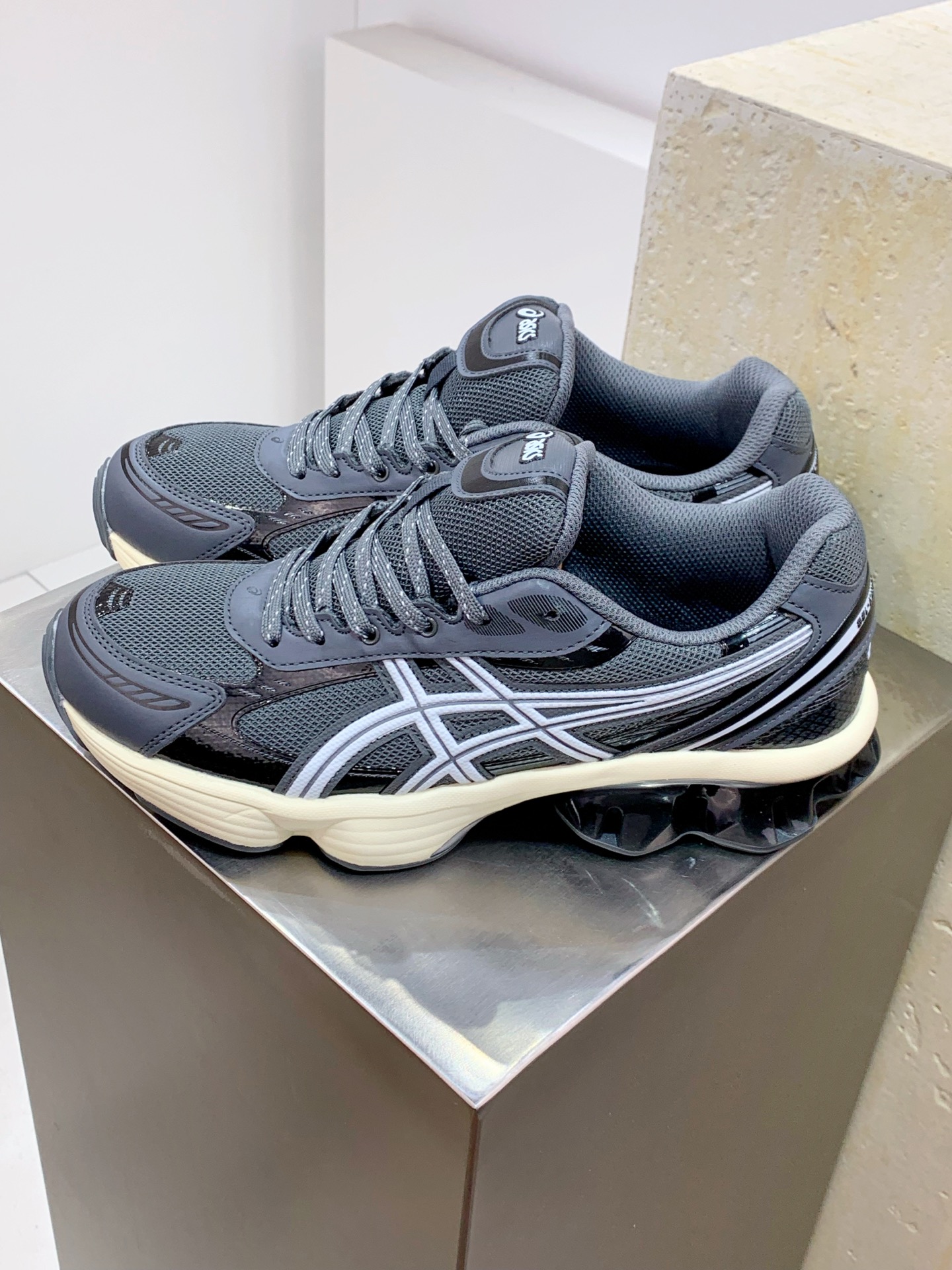 Asics Running Shoes Breathable L-s
