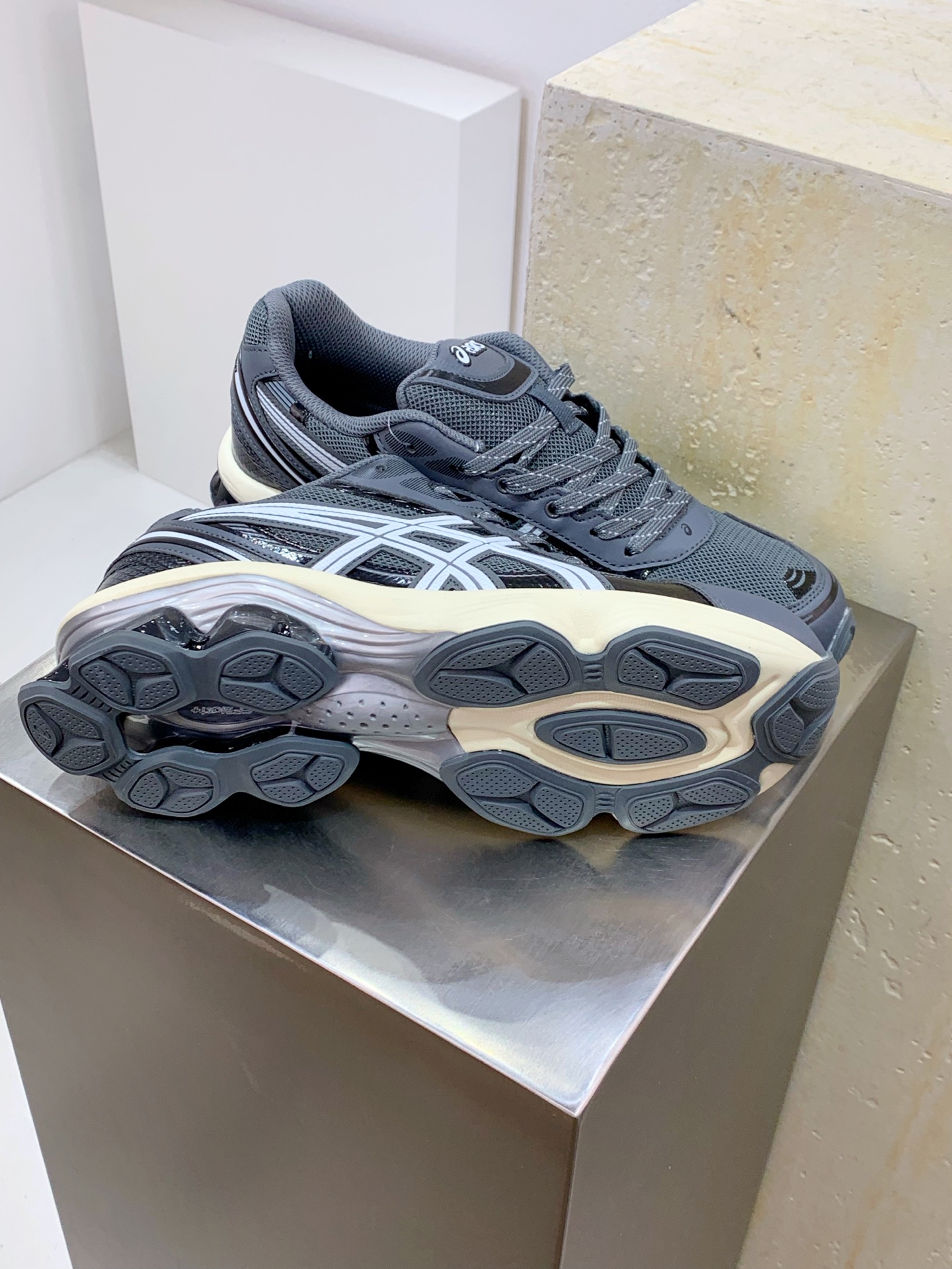 Asics Running Shoes Breathable L-s