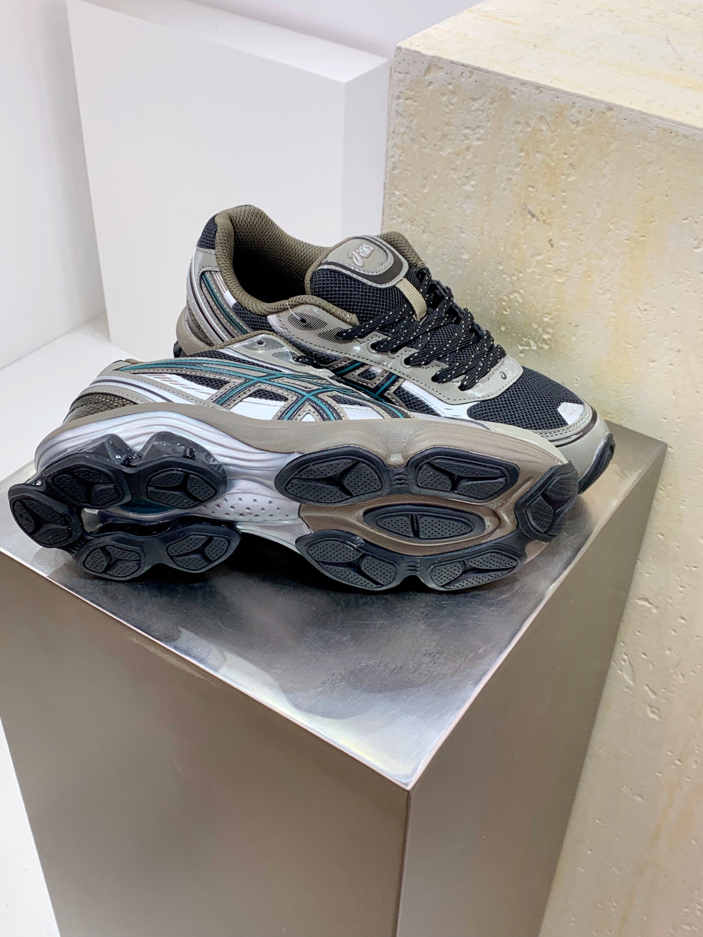 Asics Running Shoes Breathable L-s