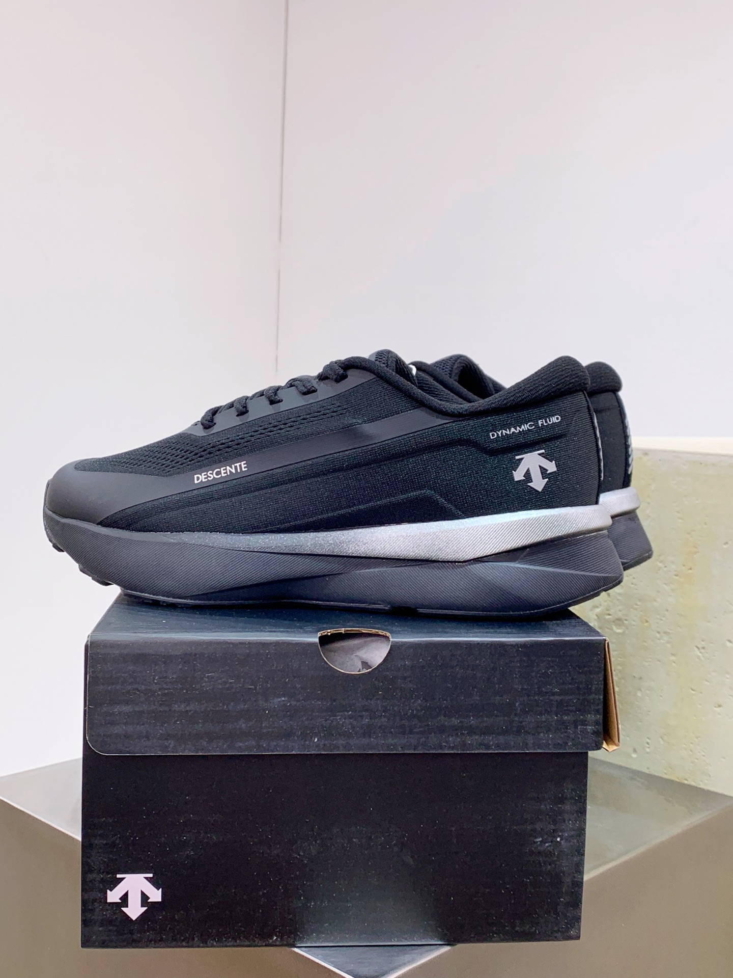 Descente Male Running Shoes Breathable M-l-s