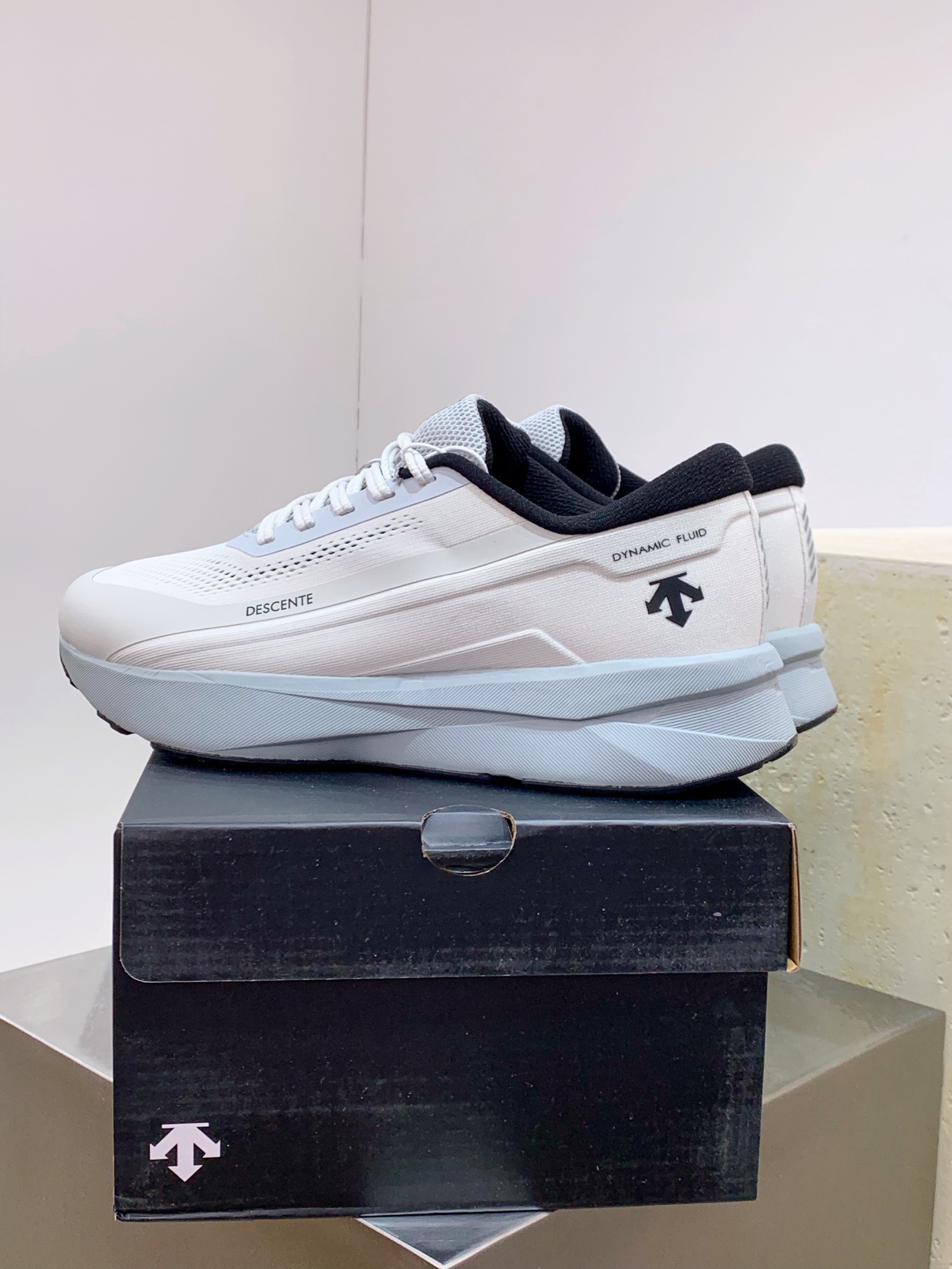 Descente Male Running Shoes Breathable M-l-s