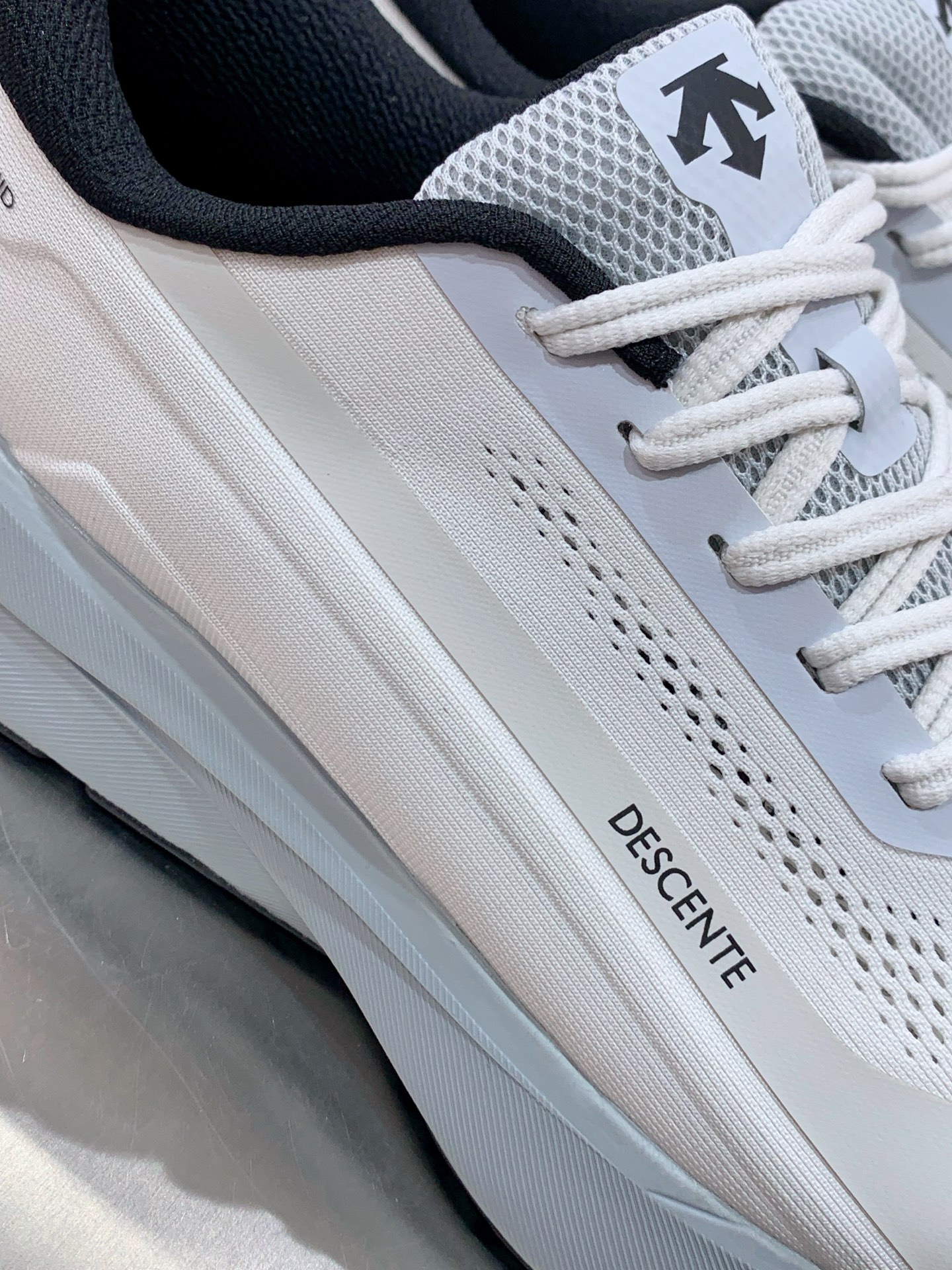 Descente Male Running Shoes Breathable M-l-s