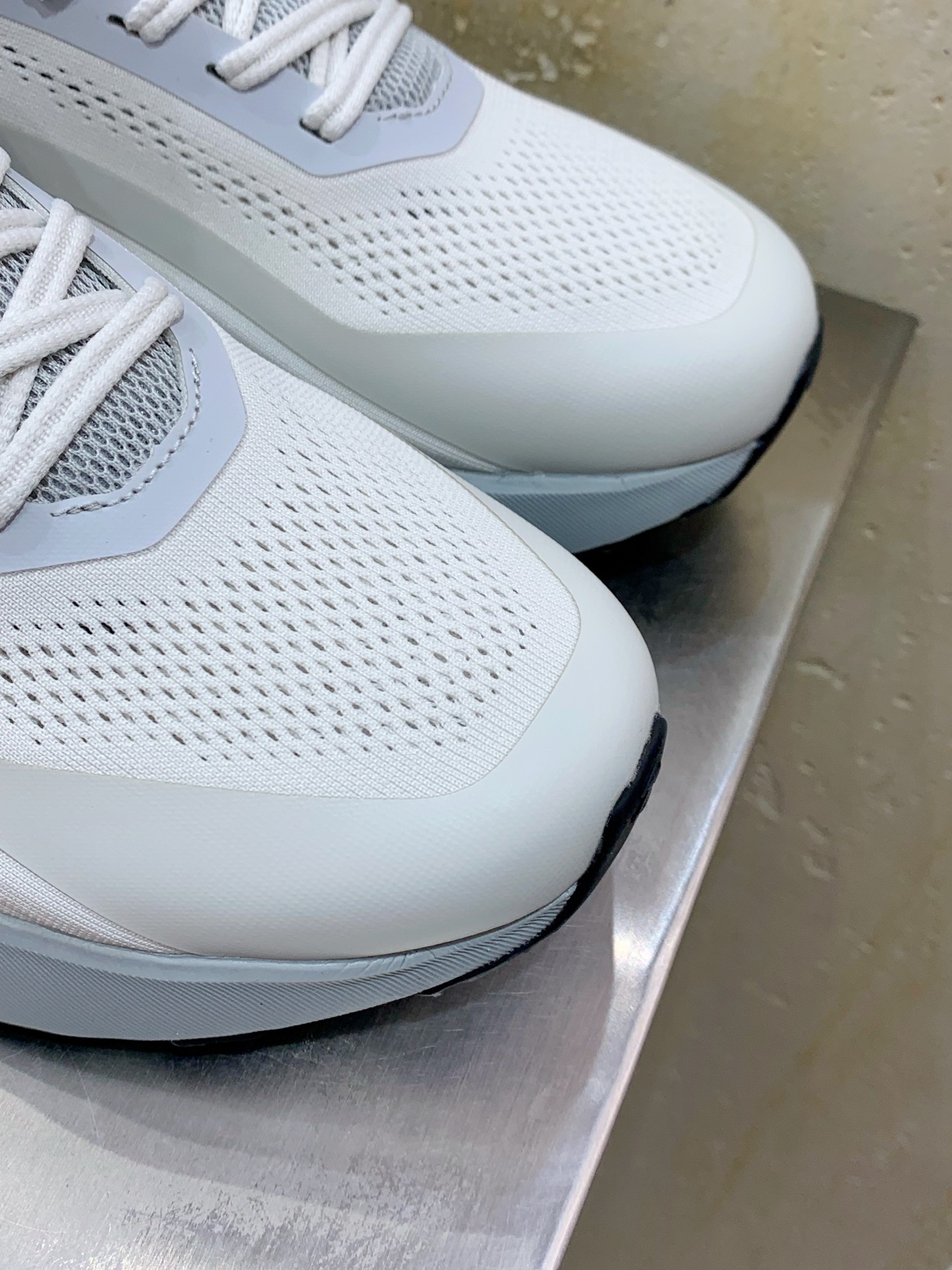 Descente Male Running Shoes Breathable M-l-s