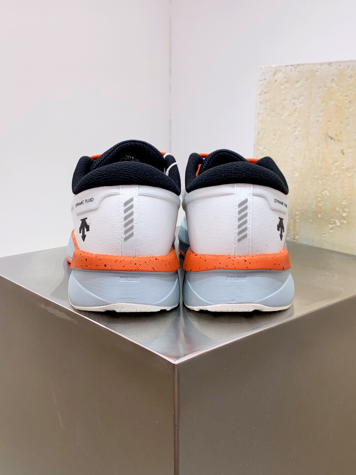 Descente Male Running Shoes Breathable M-l-s