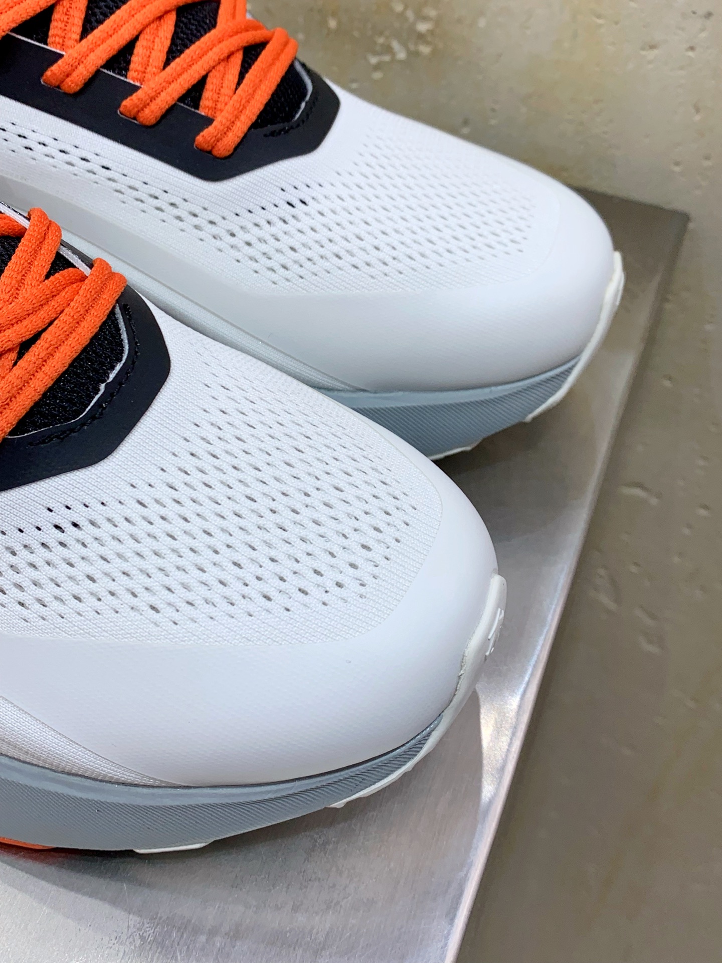 Descente Male Running Shoes Breathable M-l-s