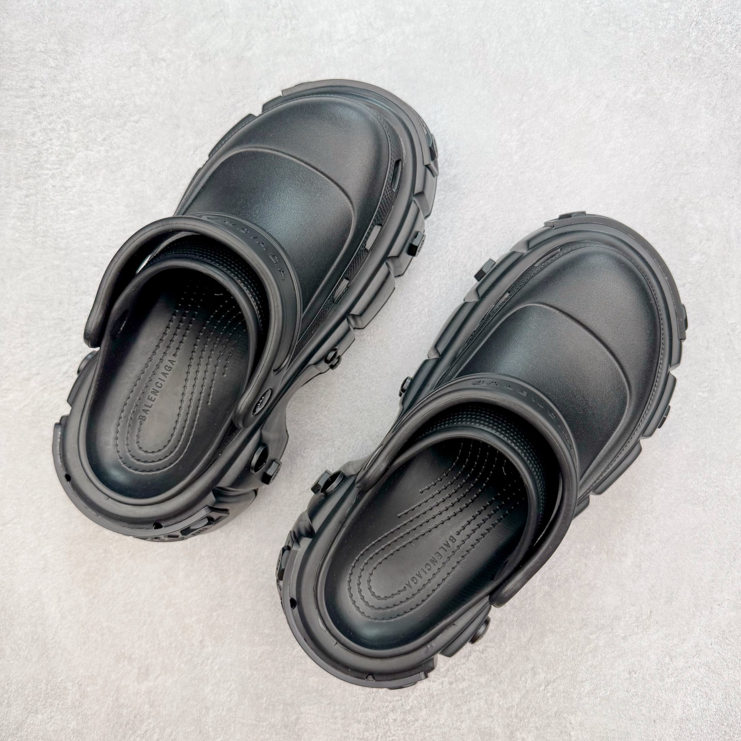 Balenciaga Crocs Sandals L-s