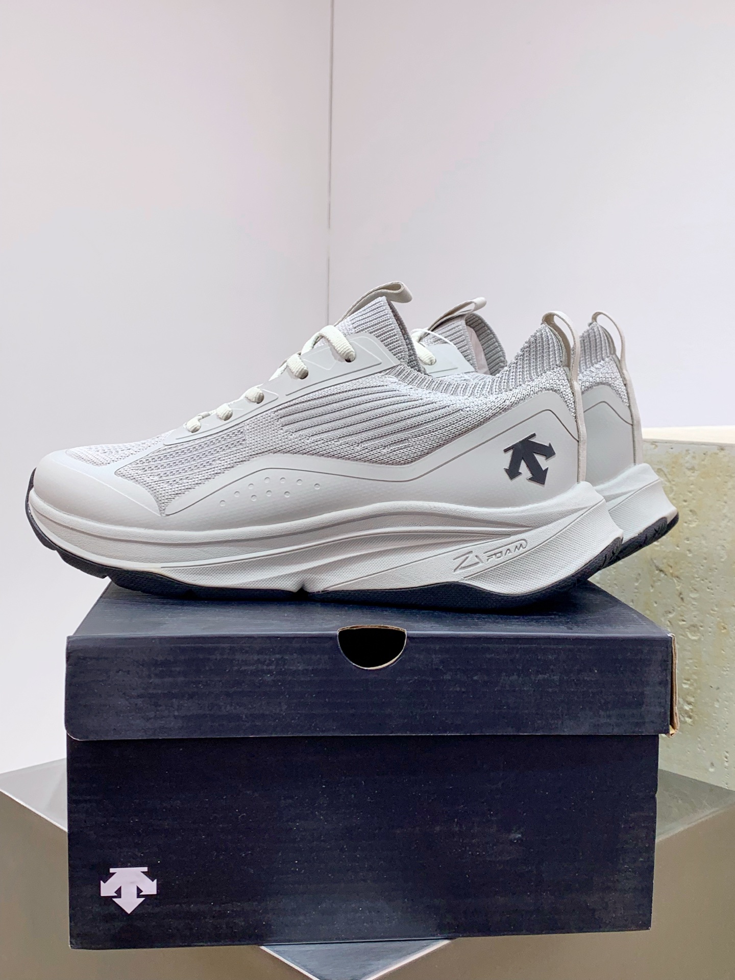 Descente Male Running Shoes Breathable M-l-s