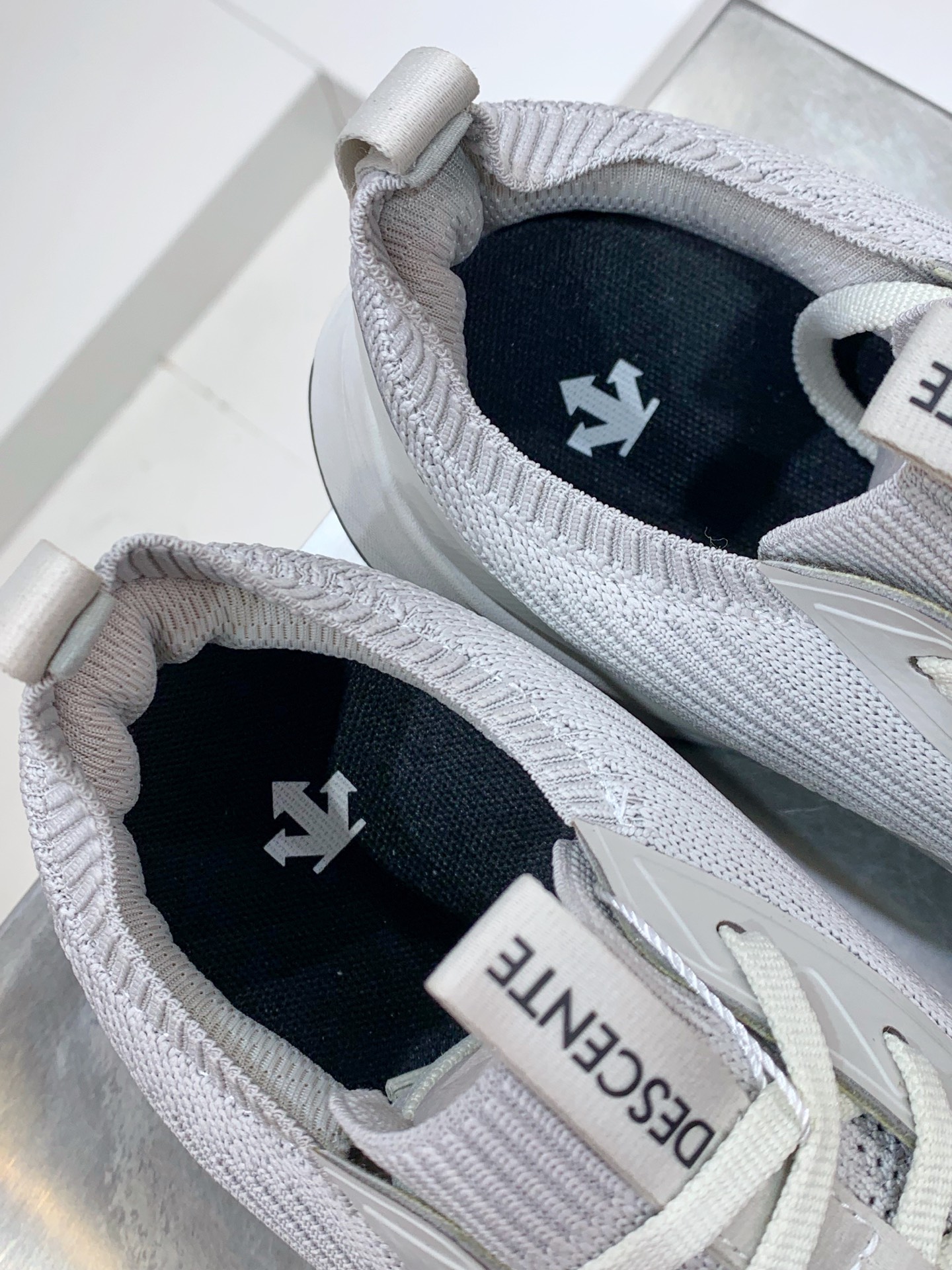 Descente Male Running Shoes Breathable M-l-s