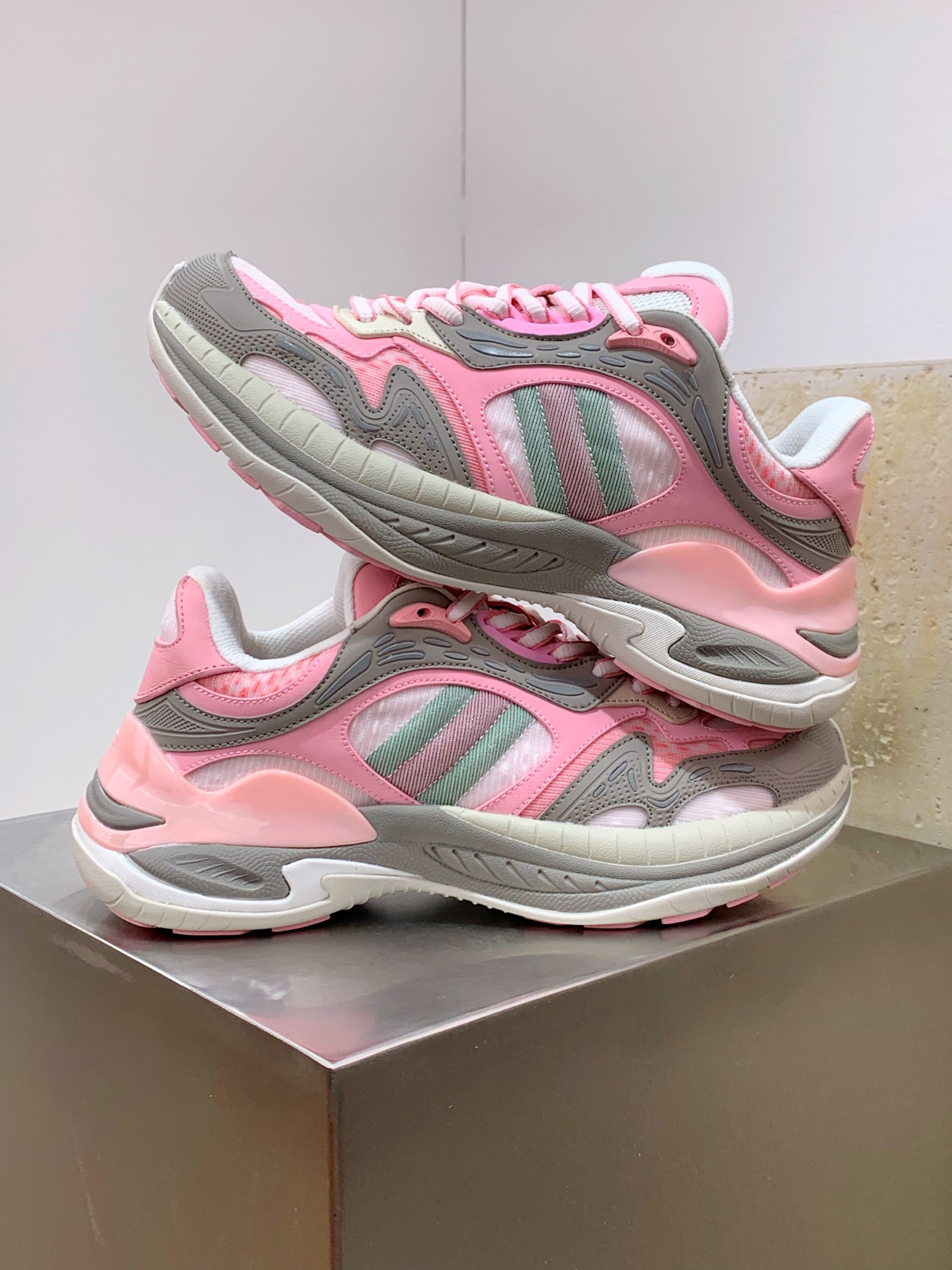 Gucci Female Leather Shoes L-s