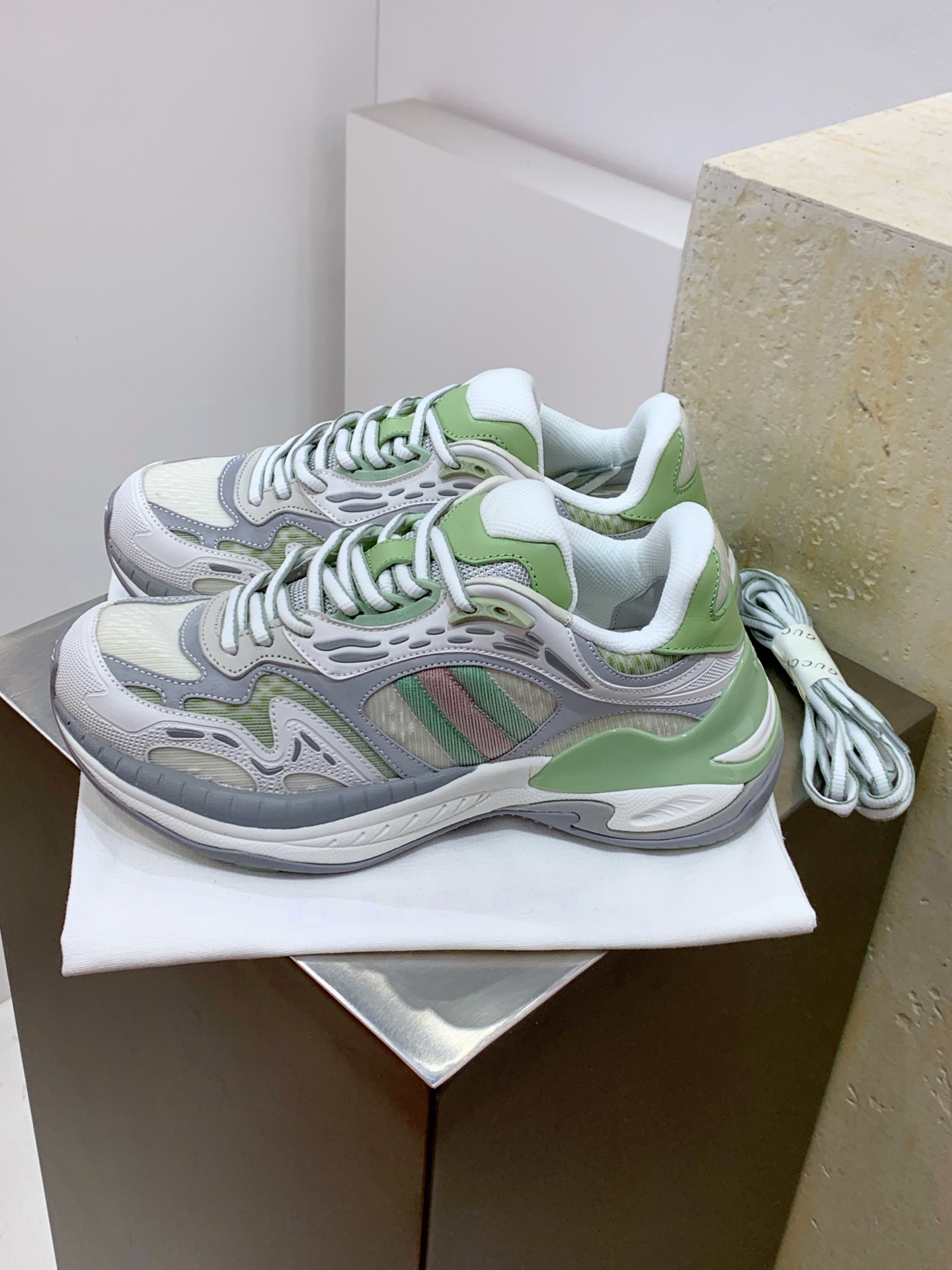 Gucci Female Leather Shoes L-s