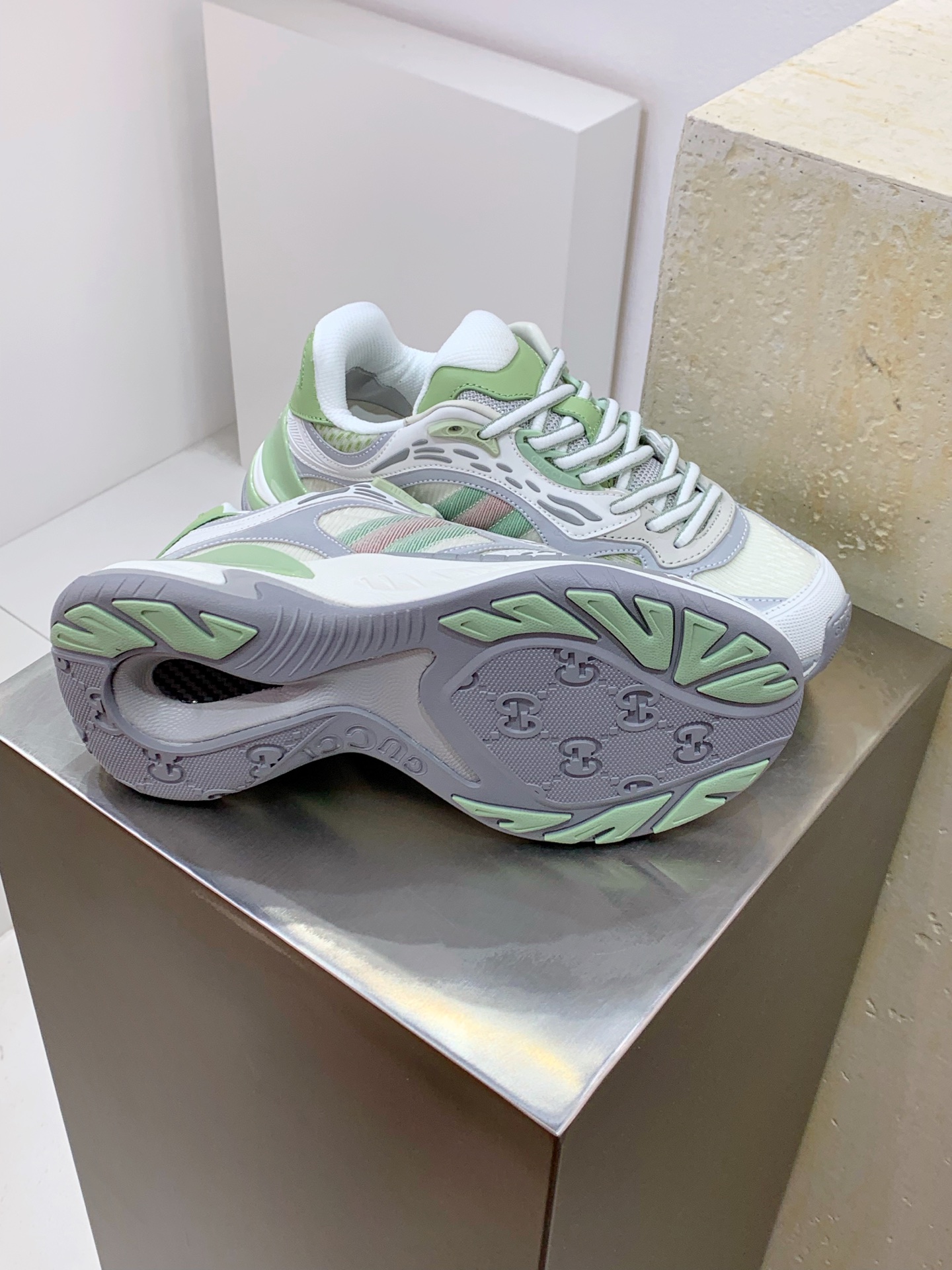 Gucci Female Leather Shoes L-s