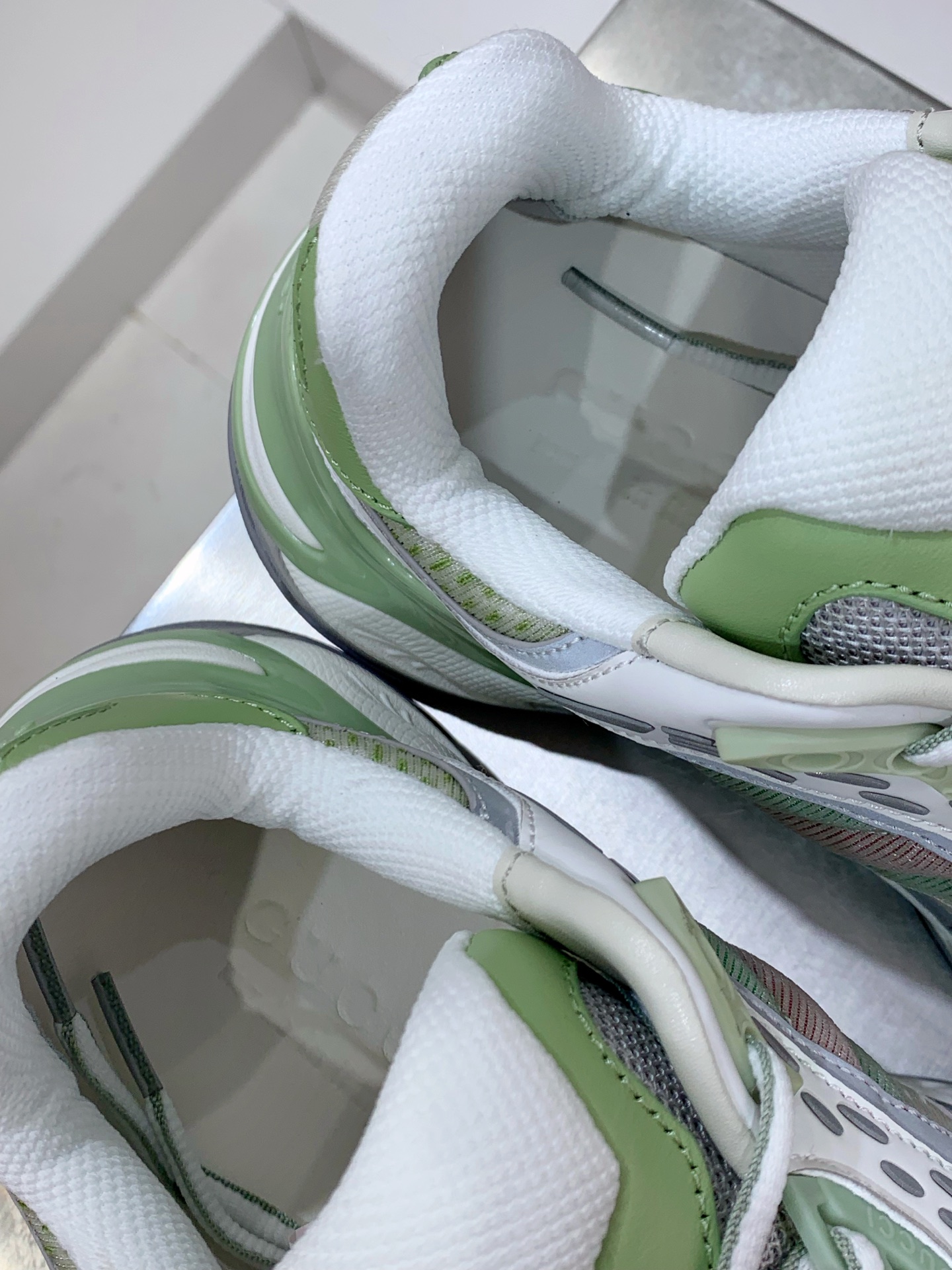 Gucci Female Leather Shoes L-s