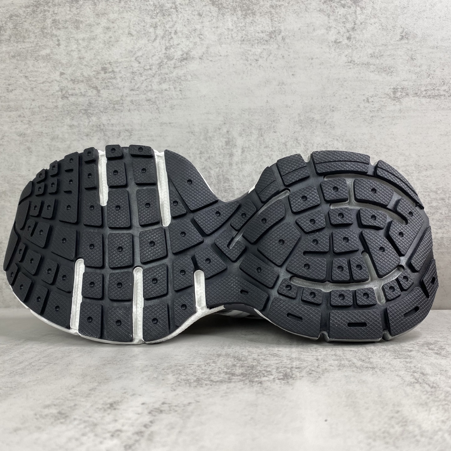 Basic Shoes Mesh Breathable L-s-xl