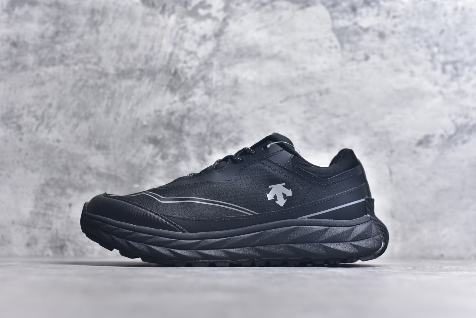 Descente Female Sneakers S