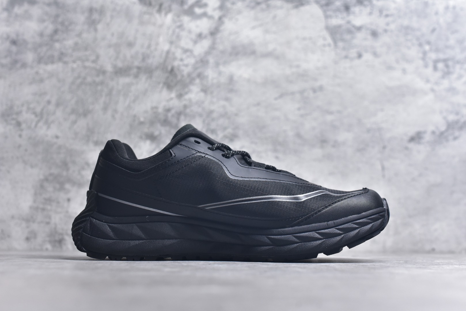 Descente Female Sneakers S