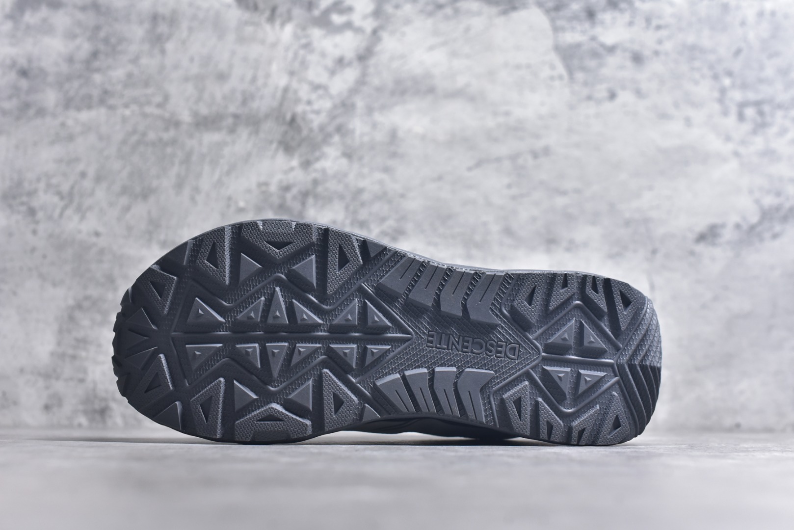 Descente Female Sneakers S