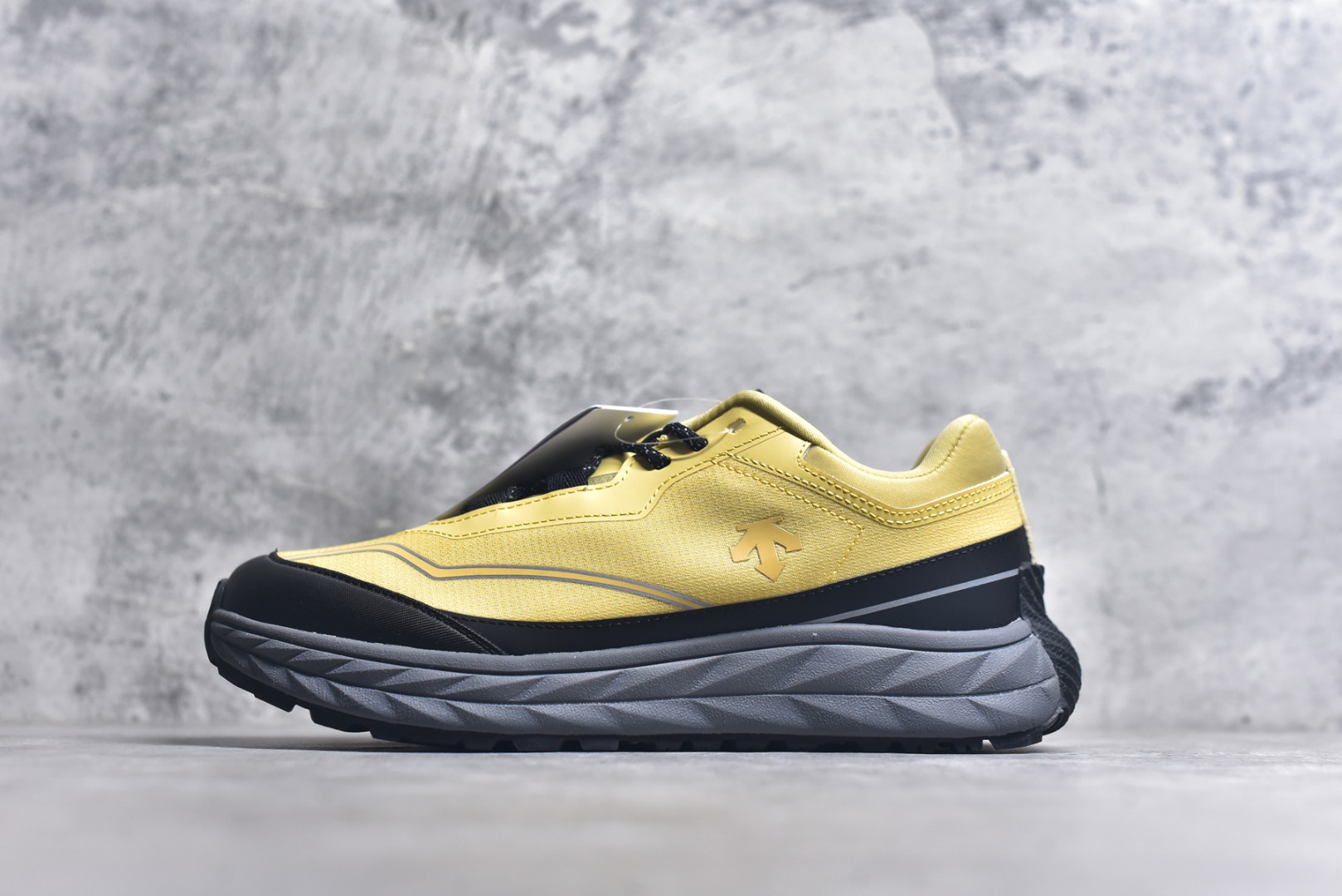 Descente Female Sneakers S