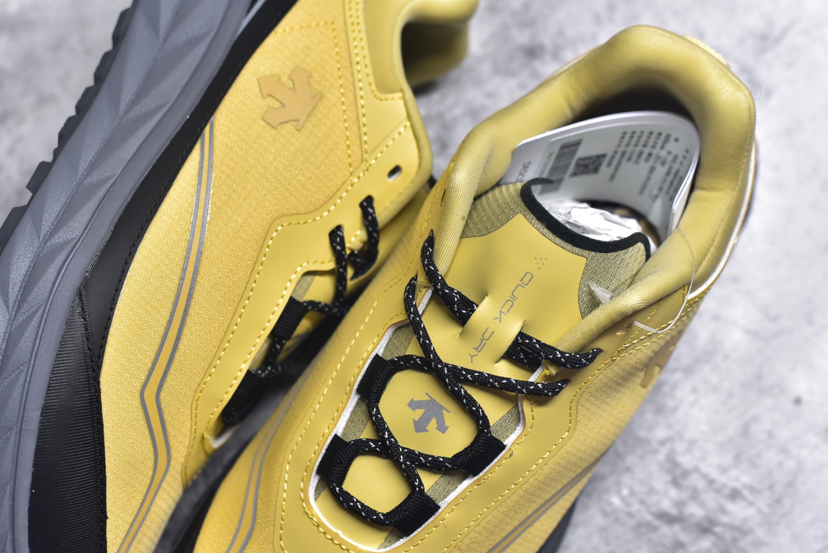 Descente Female Sneakers S