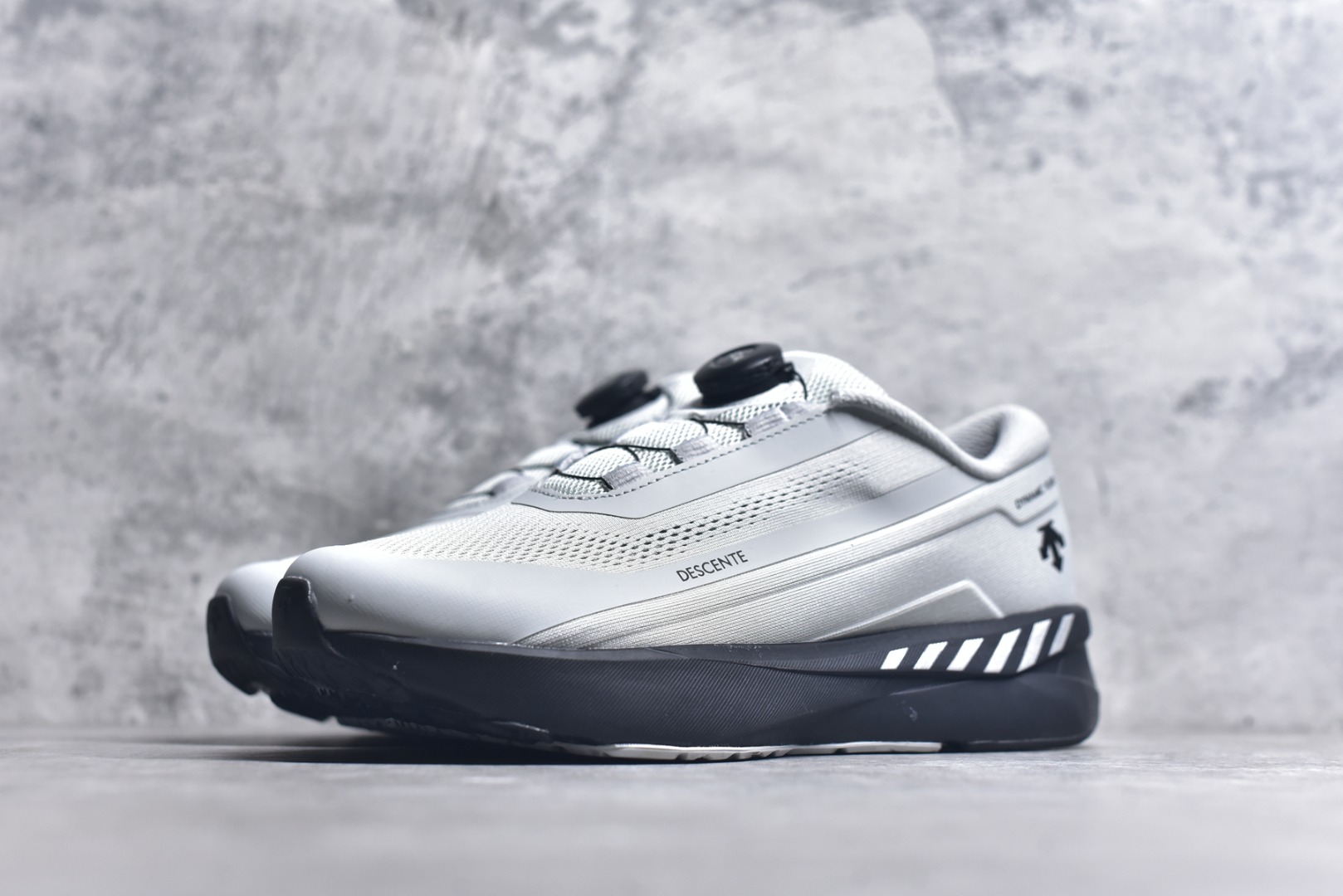 Descente Female Basic Shoes L-s