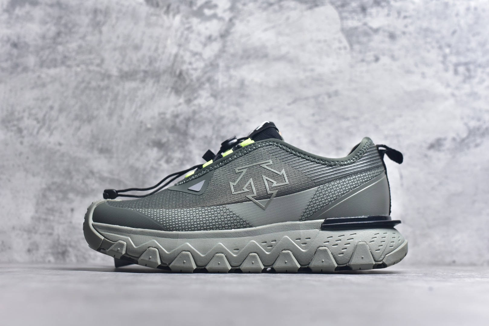 Descente Female Sneakers L-s