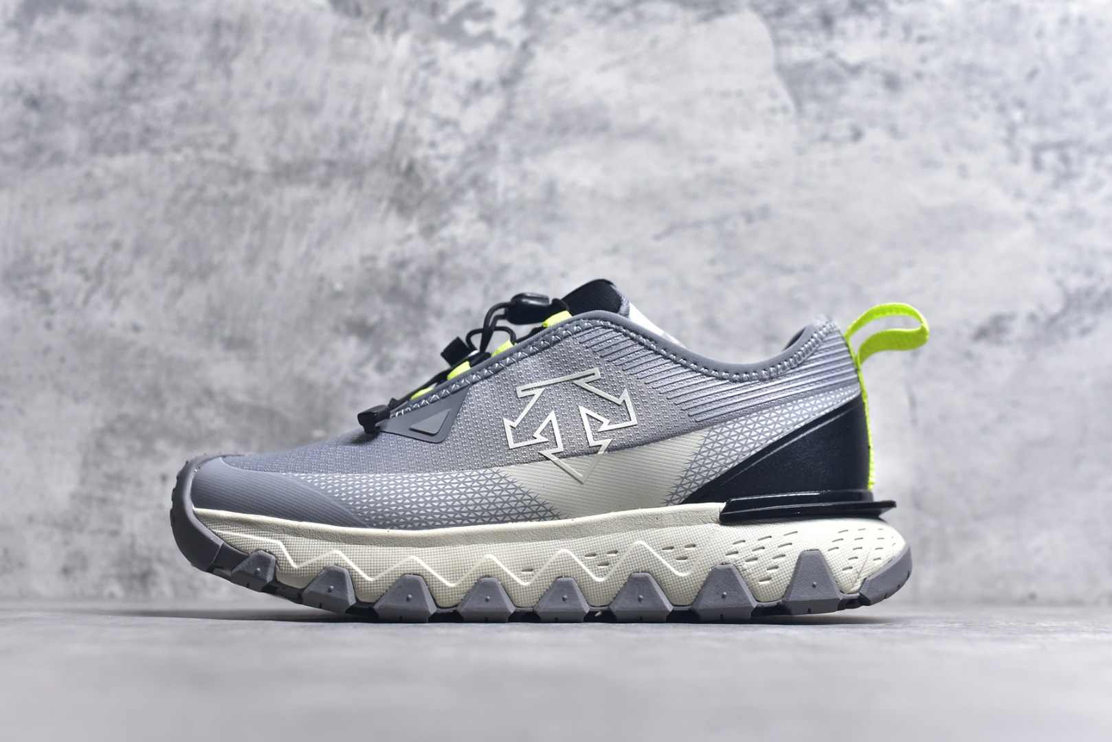 Descente Female Sneakers L-s